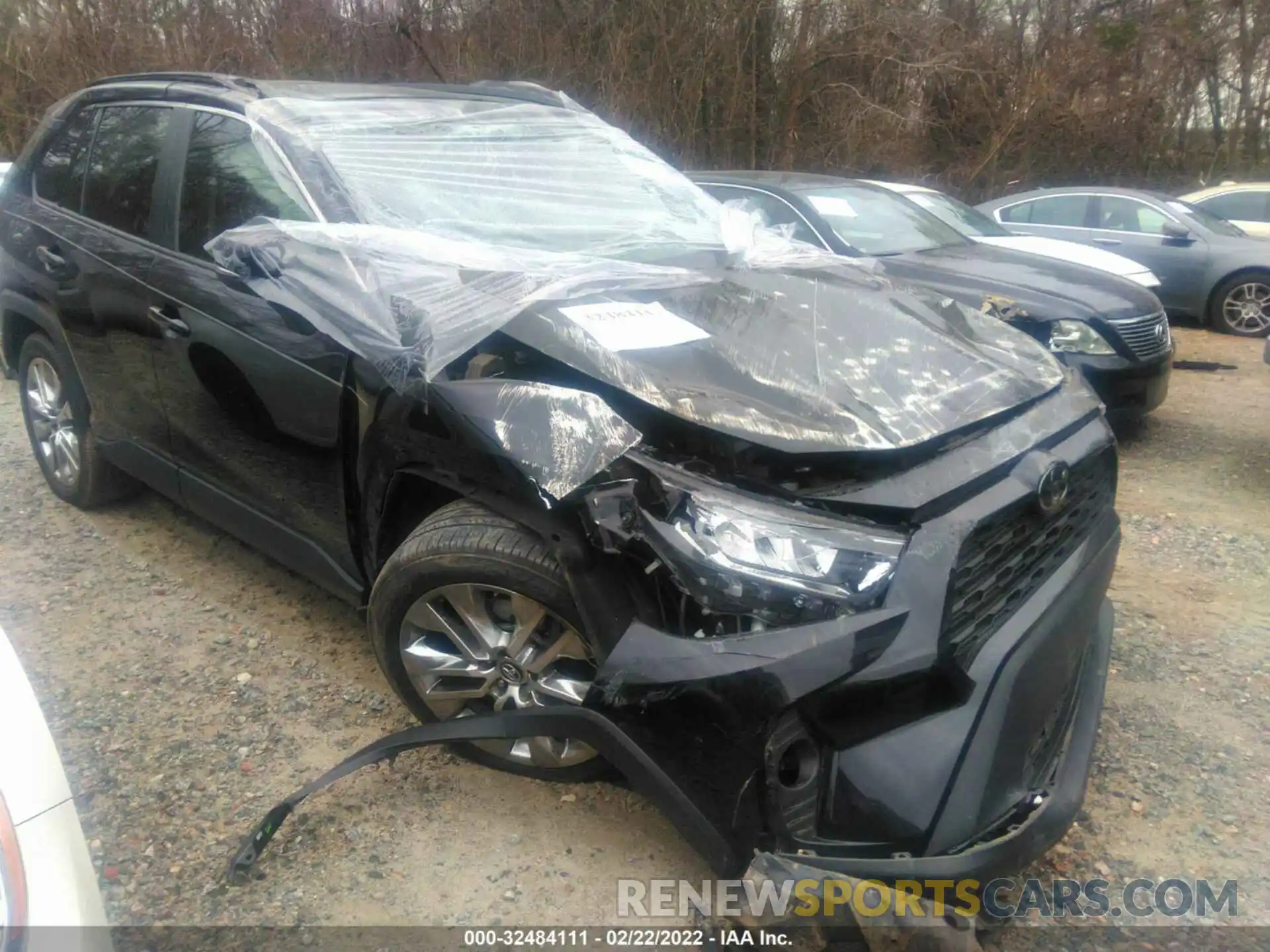 1 Photograph of a damaged car 2T3C1RFV7KW026840 TOYOTA RAV4 2019