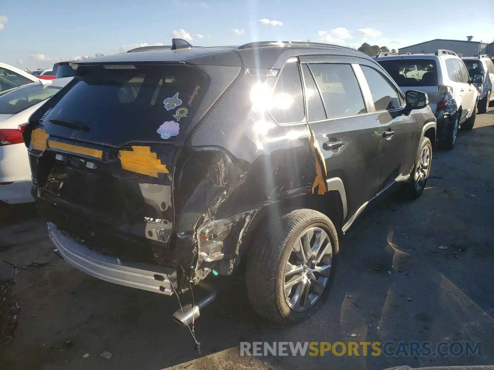 4 Photograph of a damaged car 2T3C1RFV7KW039944 TOYOTA RAV4 2019