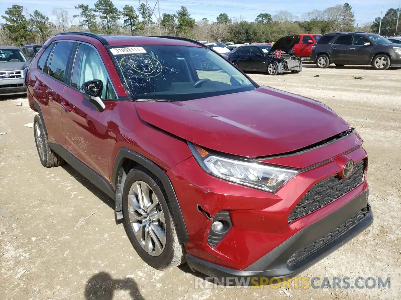 1 Photograph of a damaged car 2T3C1RFV7KW039992 TOYOTA RAV4 2019