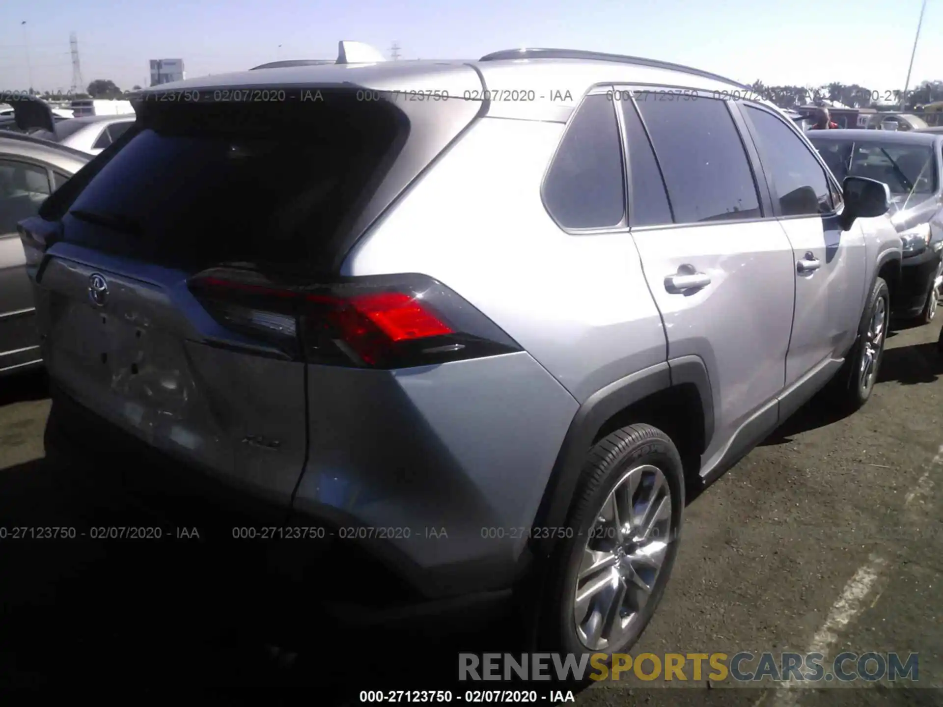 4 Photograph of a damaged car 2T3C1RFV7KW044951 TOYOTA RAV4 2019