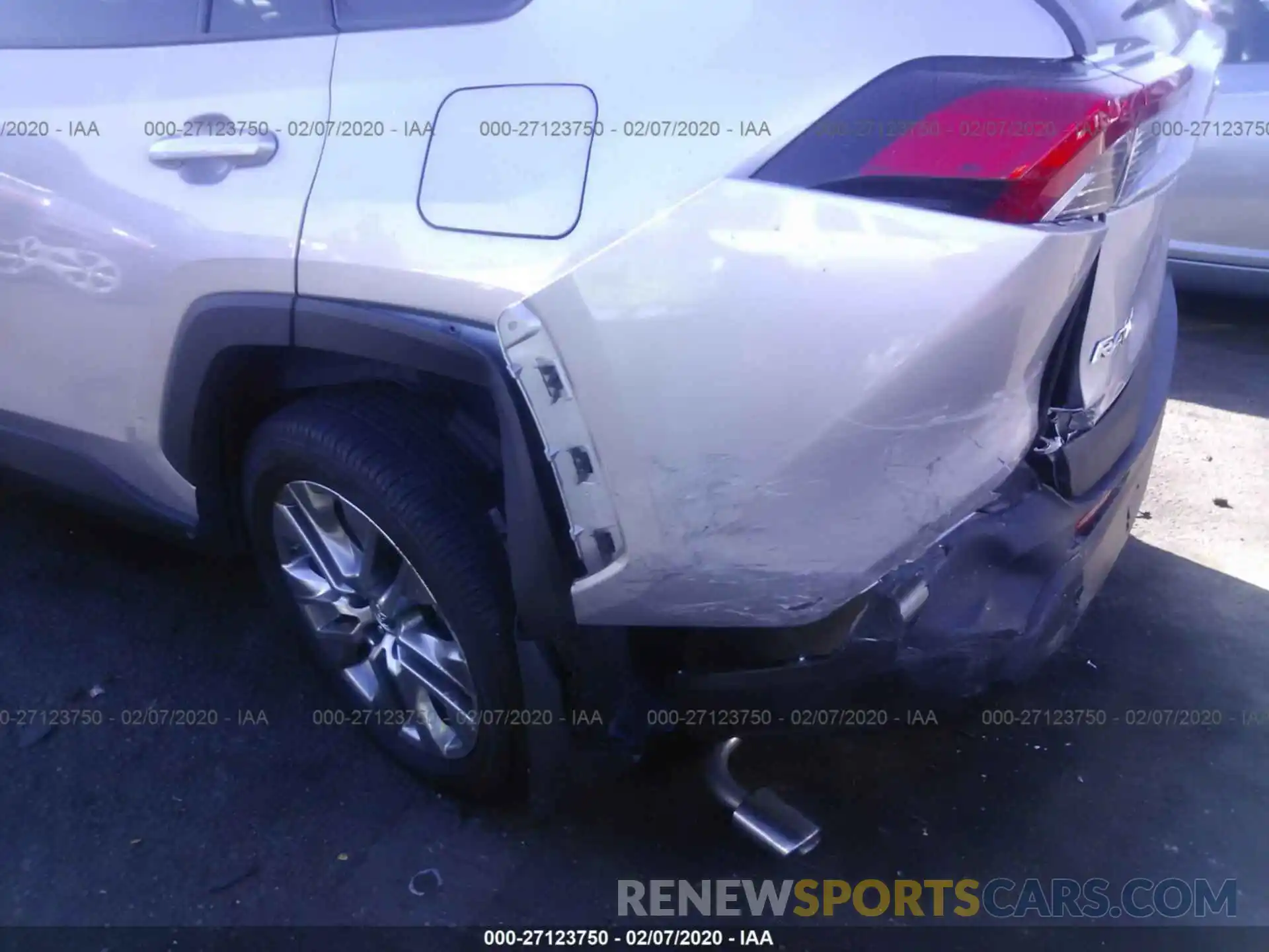 6 Photograph of a damaged car 2T3C1RFV7KW044951 TOYOTA RAV4 2019