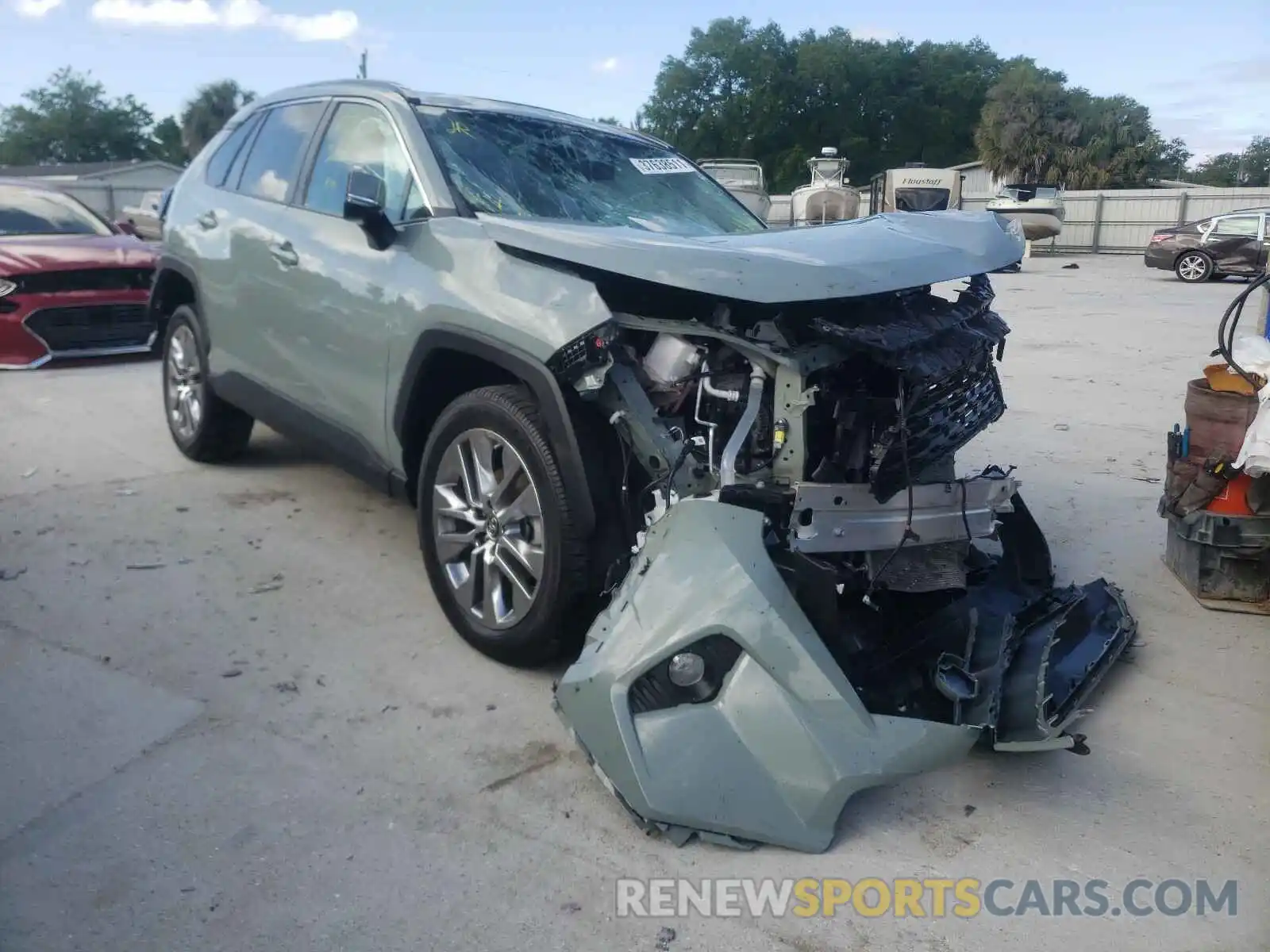 1 Photograph of a damaged car 2T3C1RFV7KW049535 TOYOTA RAV4 2019