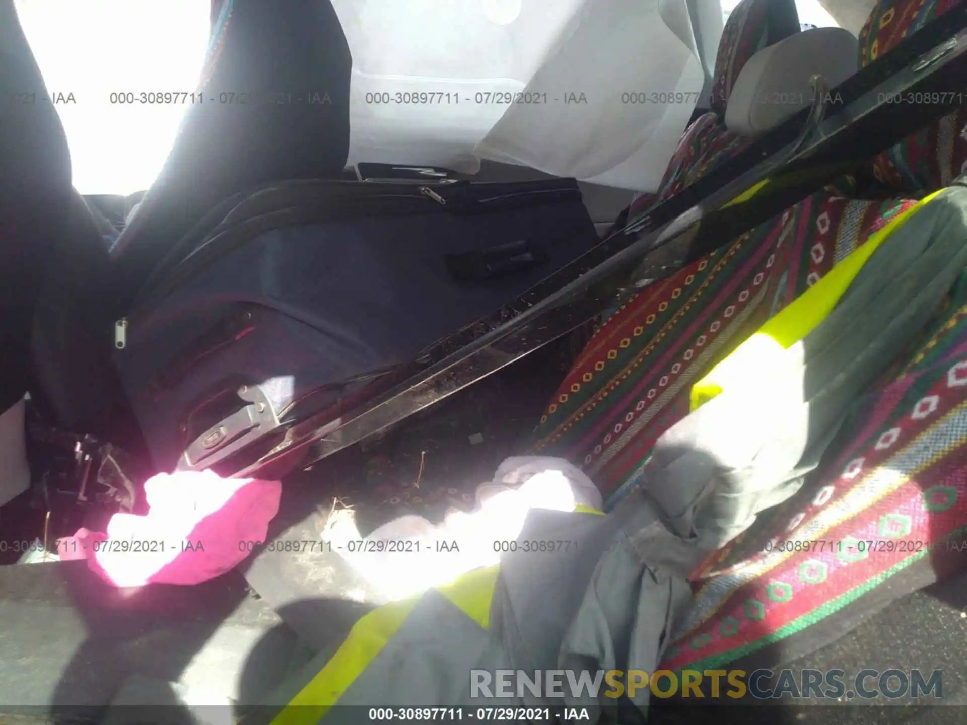 8 Photograph of a damaged car 2T3C1RFV8KC002273 TOYOTA RAV4 2019