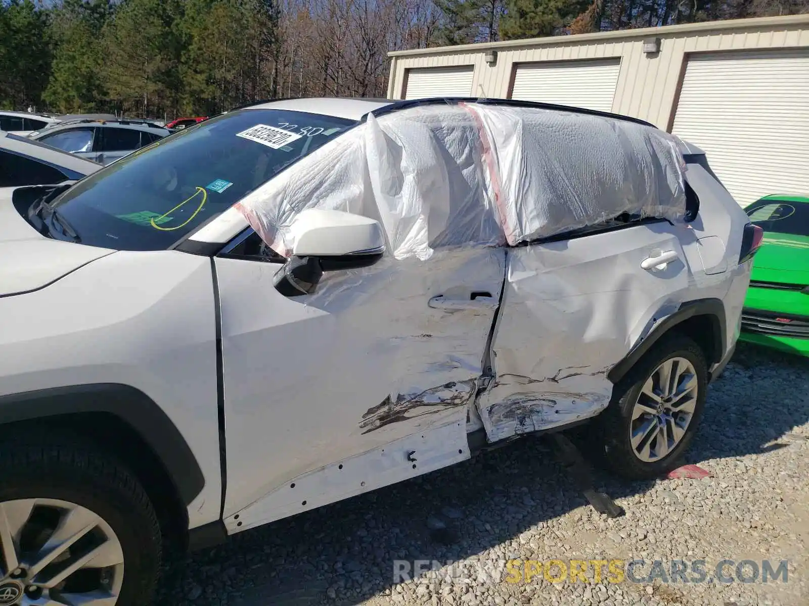 9 Photograph of a damaged car 2T3C1RFV8KC007280 TOYOTA RAV4 2019