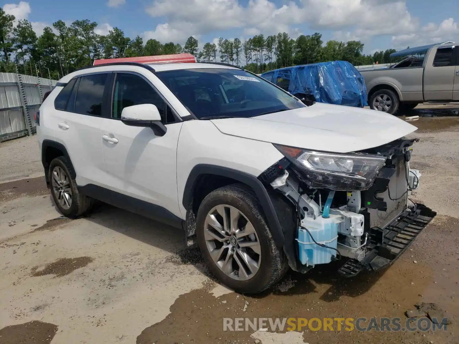 1 Photograph of a damaged car 2T3C1RFV8KC012849 TOYOTA RAV4 2019