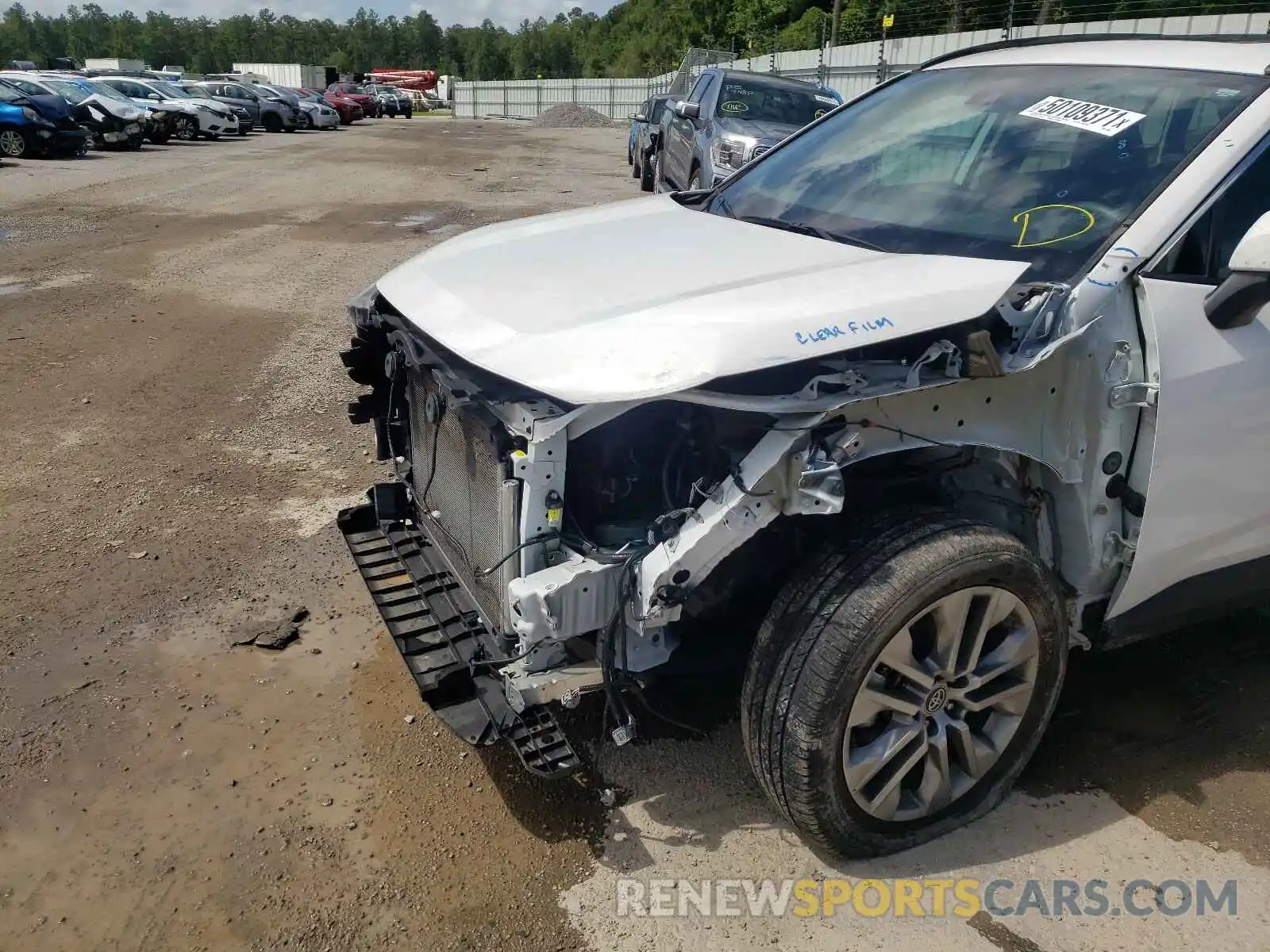 9 Photograph of a damaged car 2T3C1RFV8KC012849 TOYOTA RAV4 2019