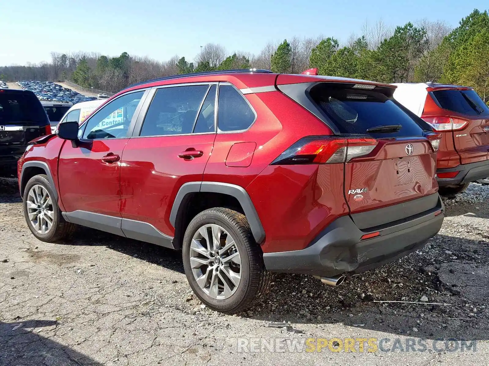 3 Photograph of a damaged car 2T3C1RFV8KC013564 TOYOTA RAV4 2019