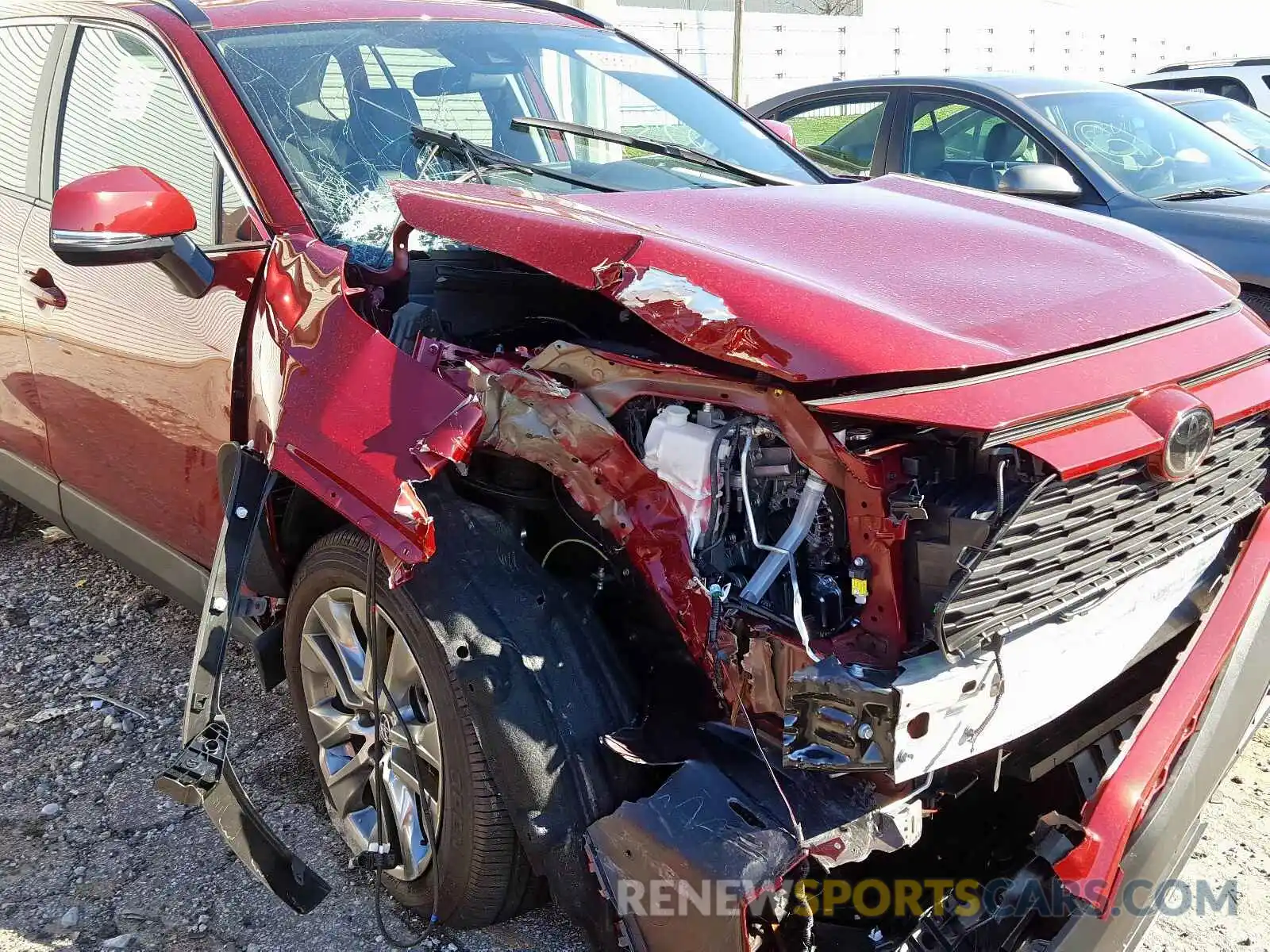 9 Photograph of a damaged car 2T3C1RFV8KC013564 TOYOTA RAV4 2019