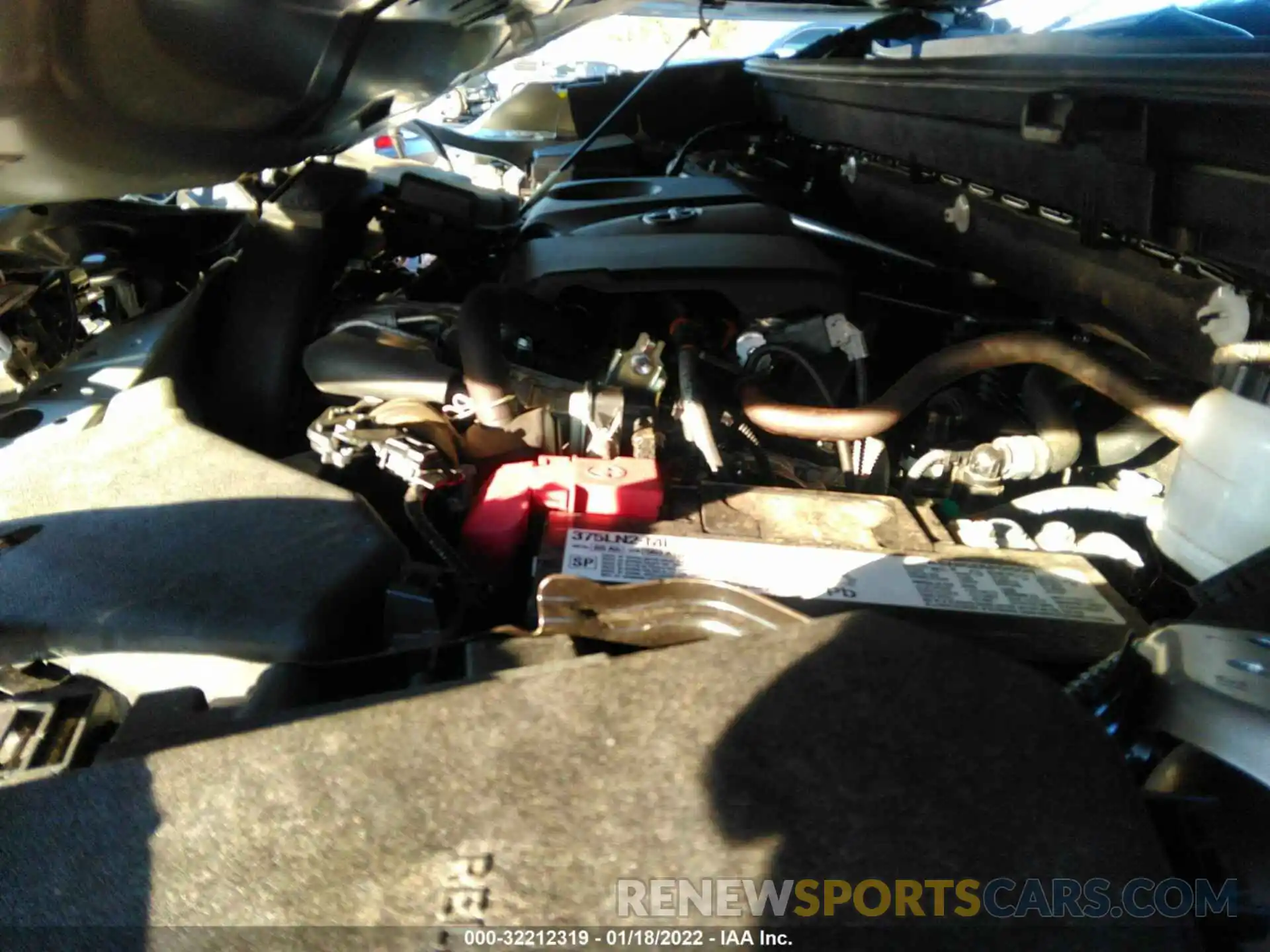 10 Photograph of a damaged car 2T3C1RFV8KC027108 TOYOTA RAV4 2019