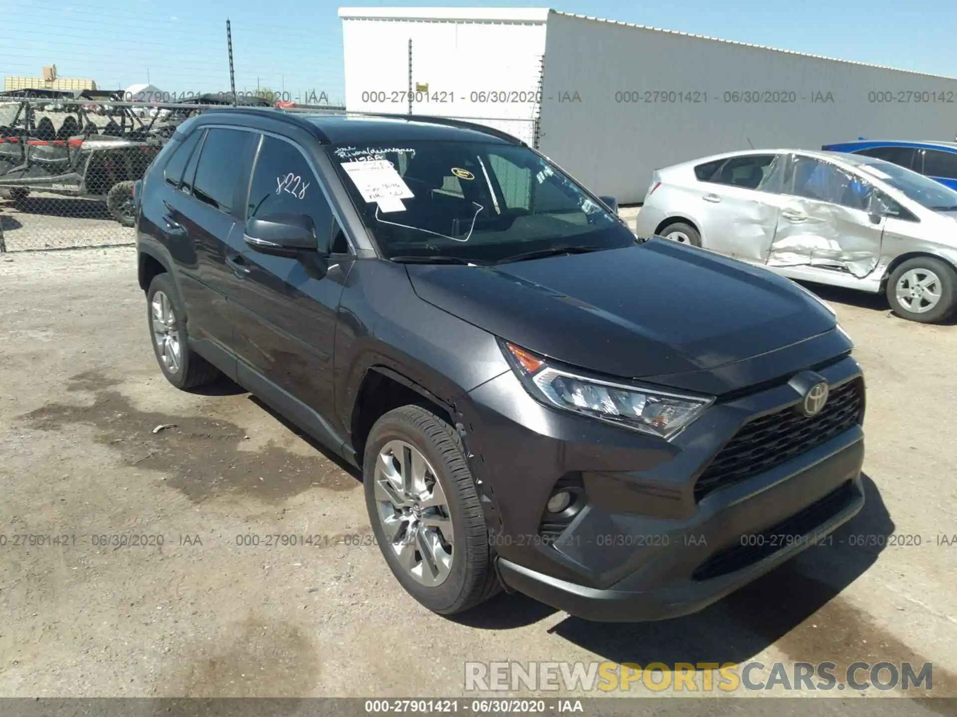 1 Photograph of a damaged car 2T3C1RFV8KC030882 TOYOTA RAV4 2019