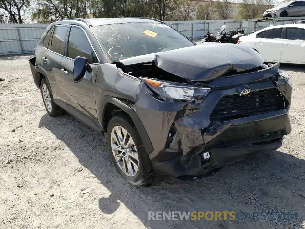 1 Photograph of a damaged car 2T3C1RFV8KW006404 TOYOTA RAV4 2019