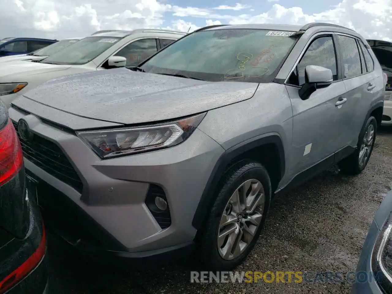 2 Photograph of a damaged car 2T3C1RFV8KW013854 TOYOTA RAV4 2019