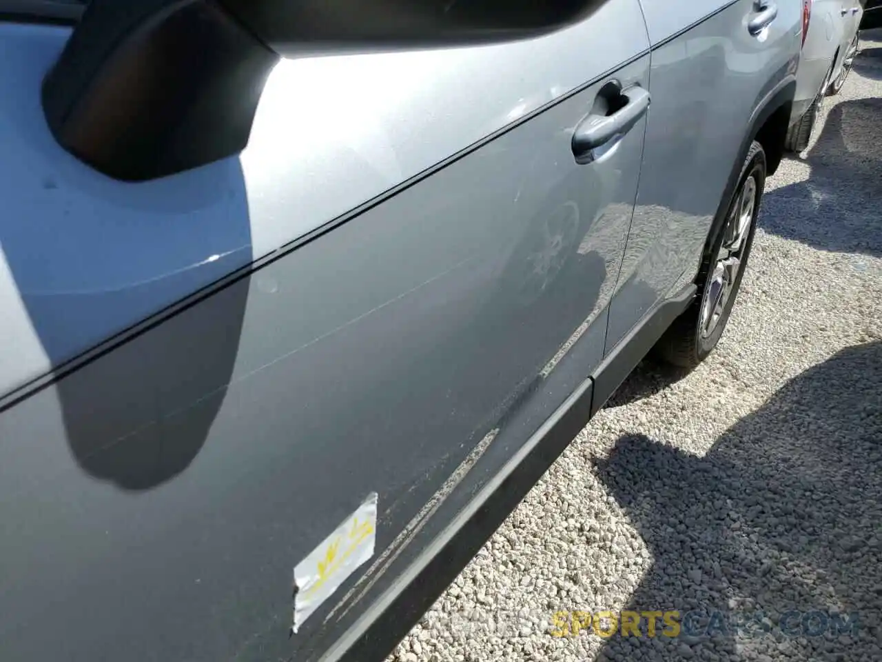 9 Photograph of a damaged car 2T3C1RFV8KW013854 TOYOTA RAV4 2019