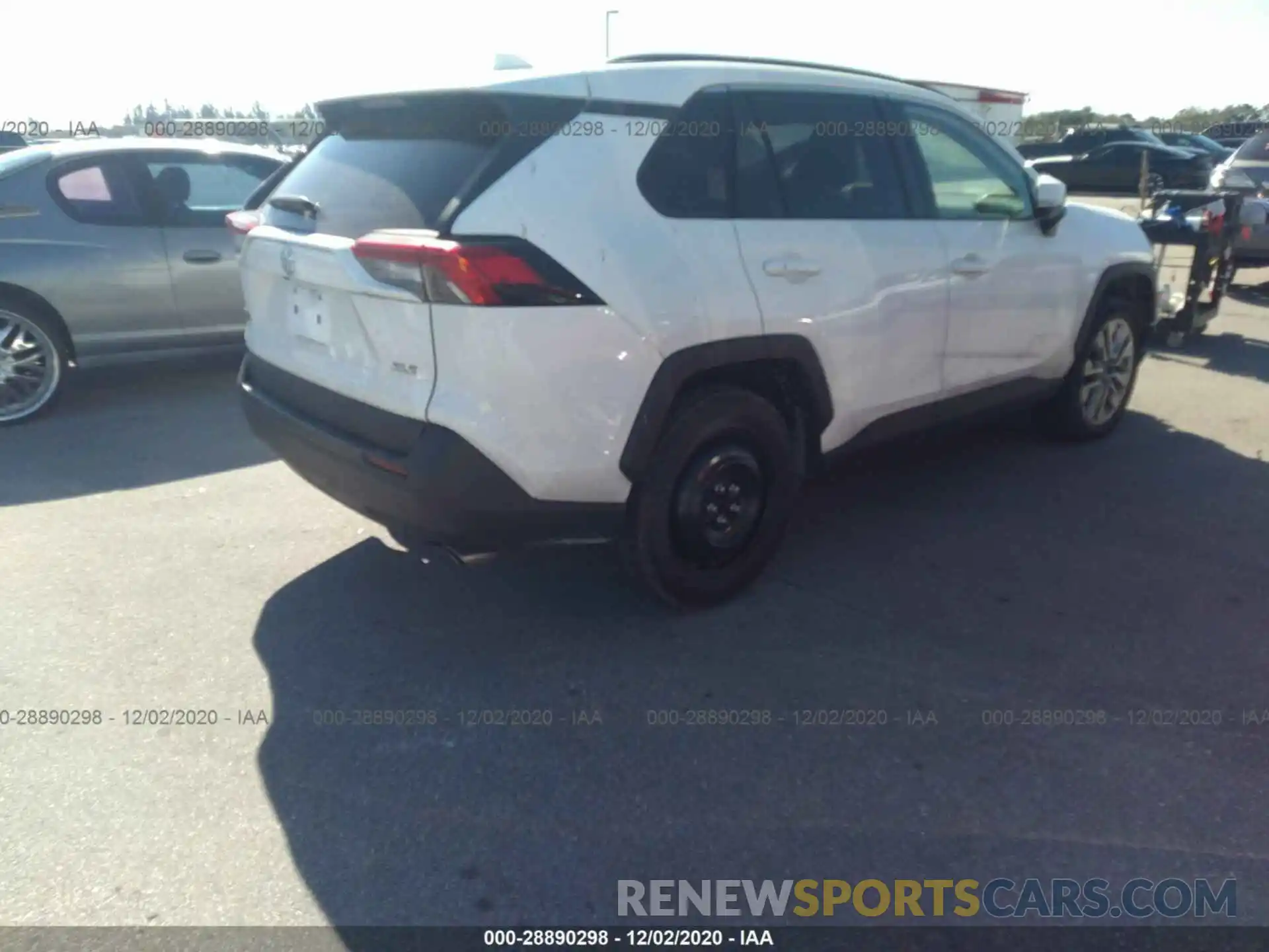 4 Photograph of a damaged car 2T3C1RFV8KW023560 TOYOTA RAV4 2019