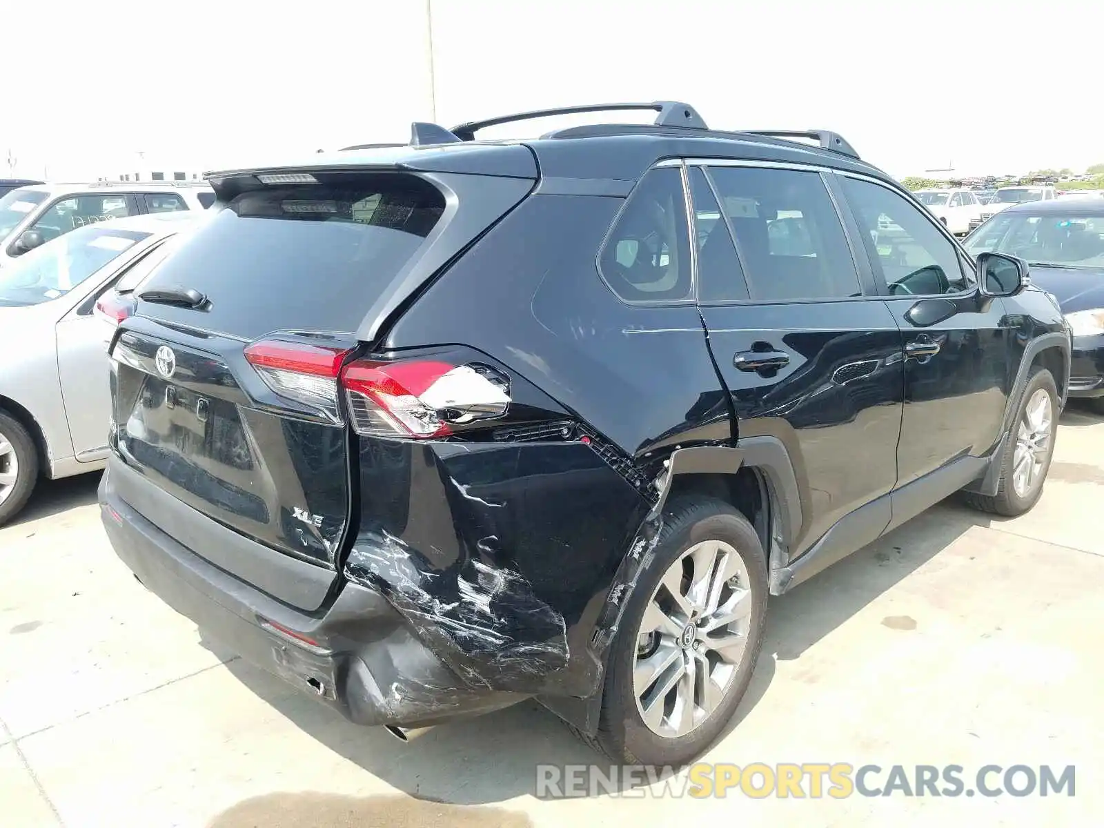 4 Photograph of a damaged car 2T3C1RFV8KW025731 TOYOTA RAV4 2019