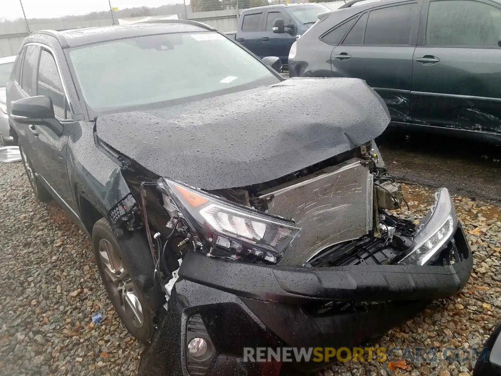 1 Photograph of a damaged car 2T3C1RFV8KW045803 TOYOTA RAV4 2019