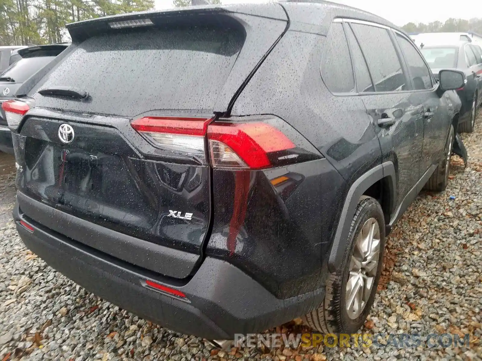 4 Photograph of a damaged car 2T3C1RFV8KW045803 TOYOTA RAV4 2019