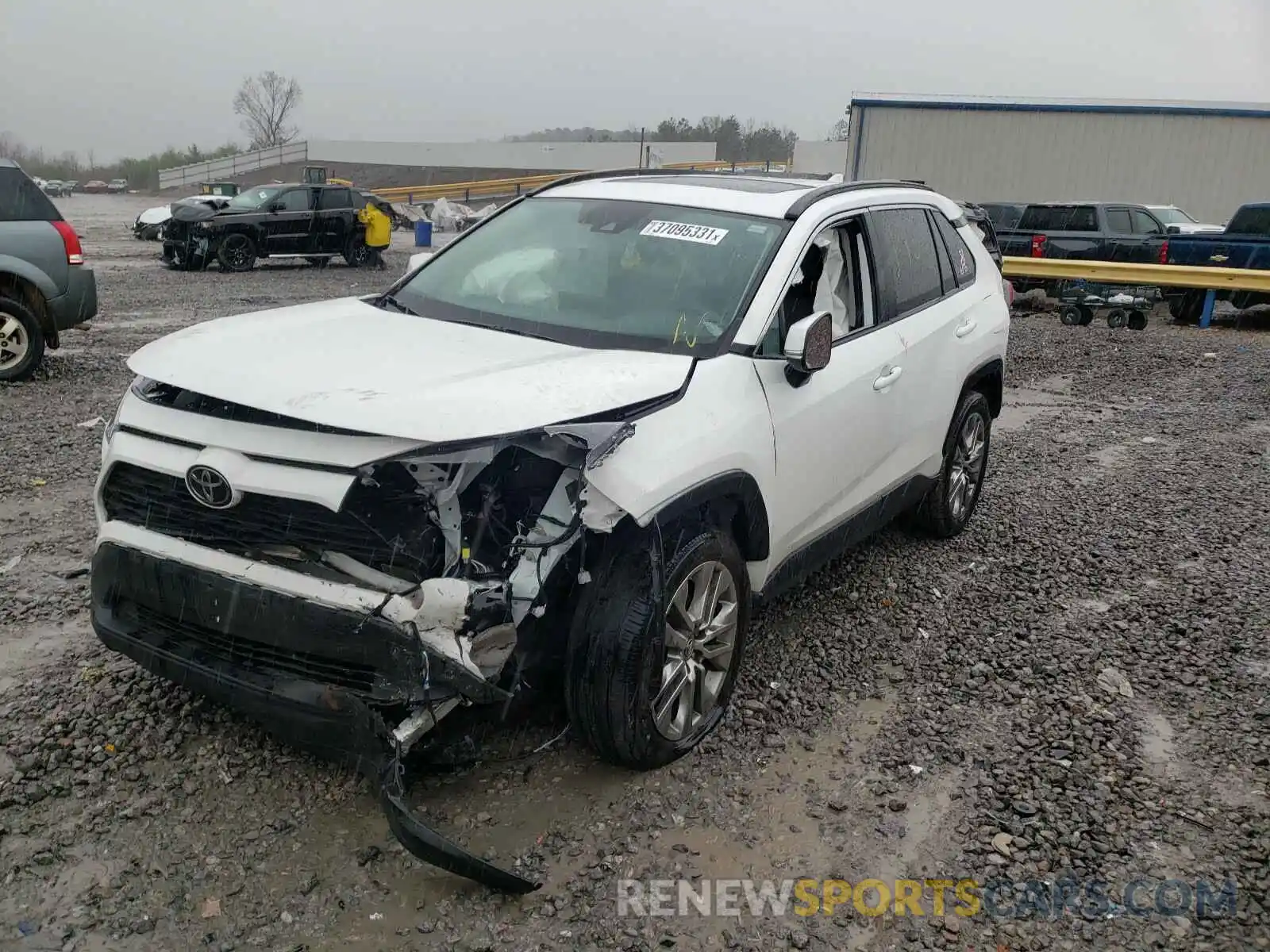 2 Photograph of a damaged car 2T3C1RFV8KW048023 TOYOTA RAV4 2019