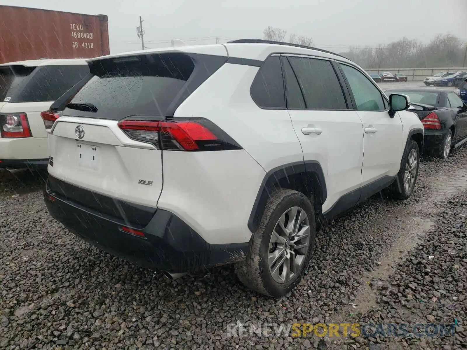 4 Photograph of a damaged car 2T3C1RFV8KW048023 TOYOTA RAV4 2019