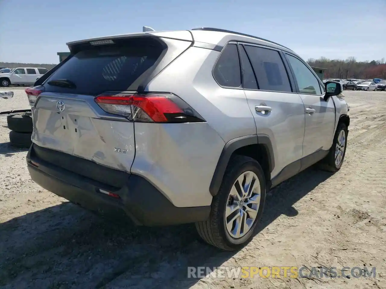 4 Photograph of a damaged car 2T3C1RFV8KW054274 TOYOTA RAV4 2019