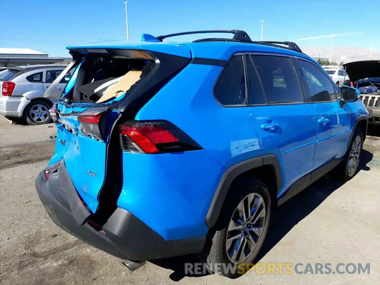 4 Photograph of a damaged car 2T3C1RFV8KW056851 TOYOTA RAV4 2019