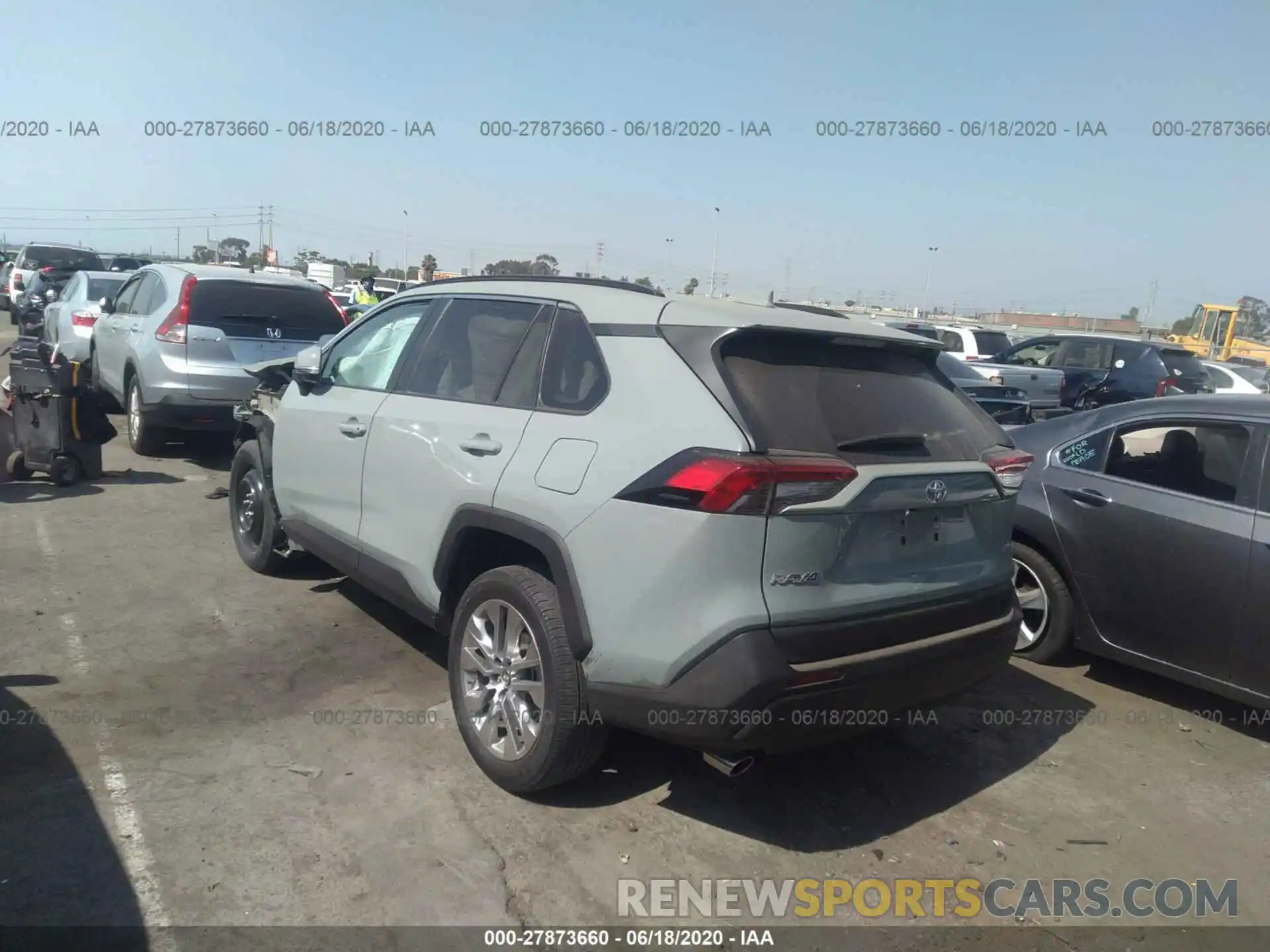 3 Фотография поврежденного автомобиля 2T3C1RFV9KC010544 TOYOTA RAV4 2019