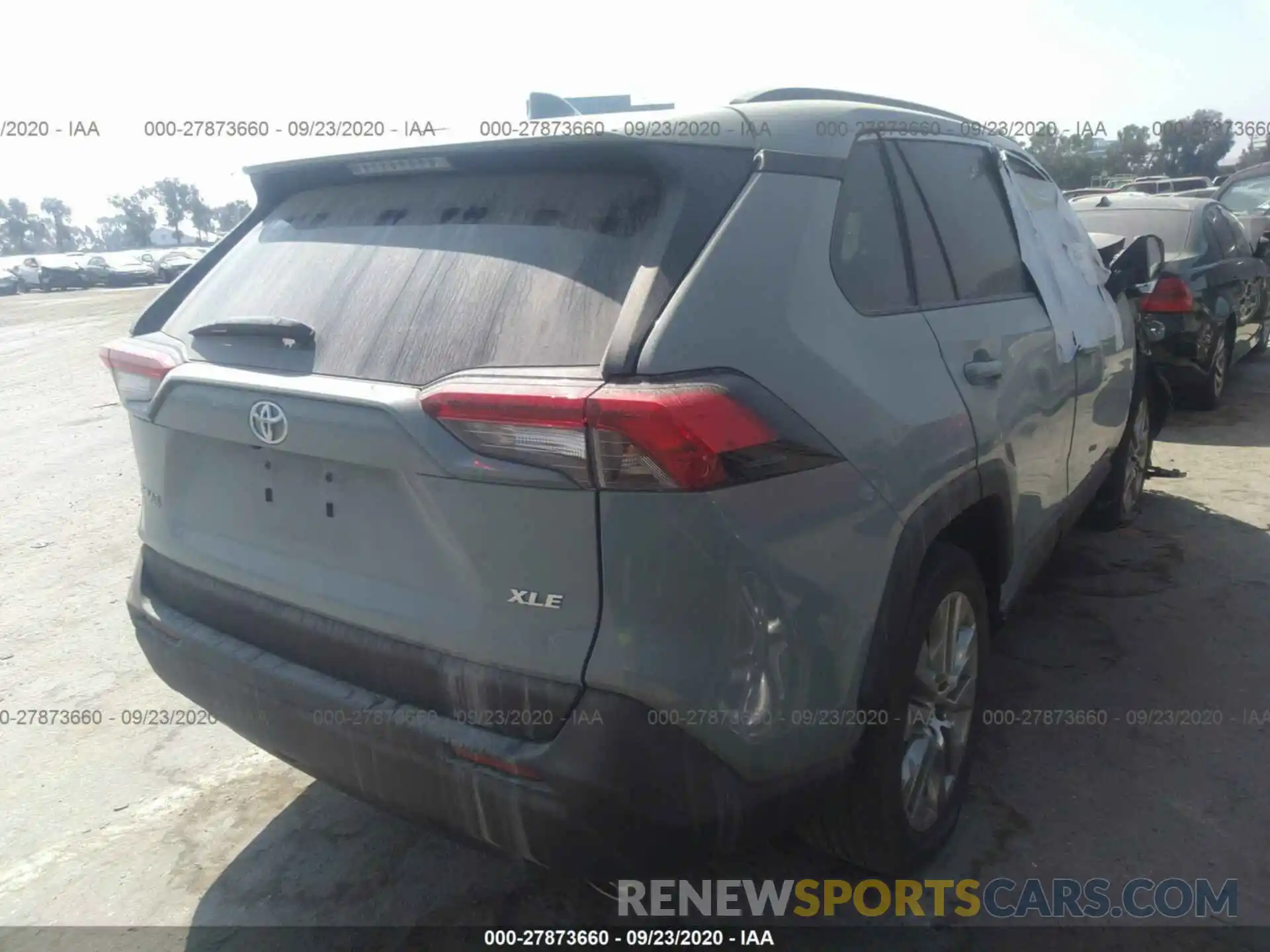 4 Photograph of a damaged car 2T3C1RFV9KC010544 TOYOTA RAV4 2019