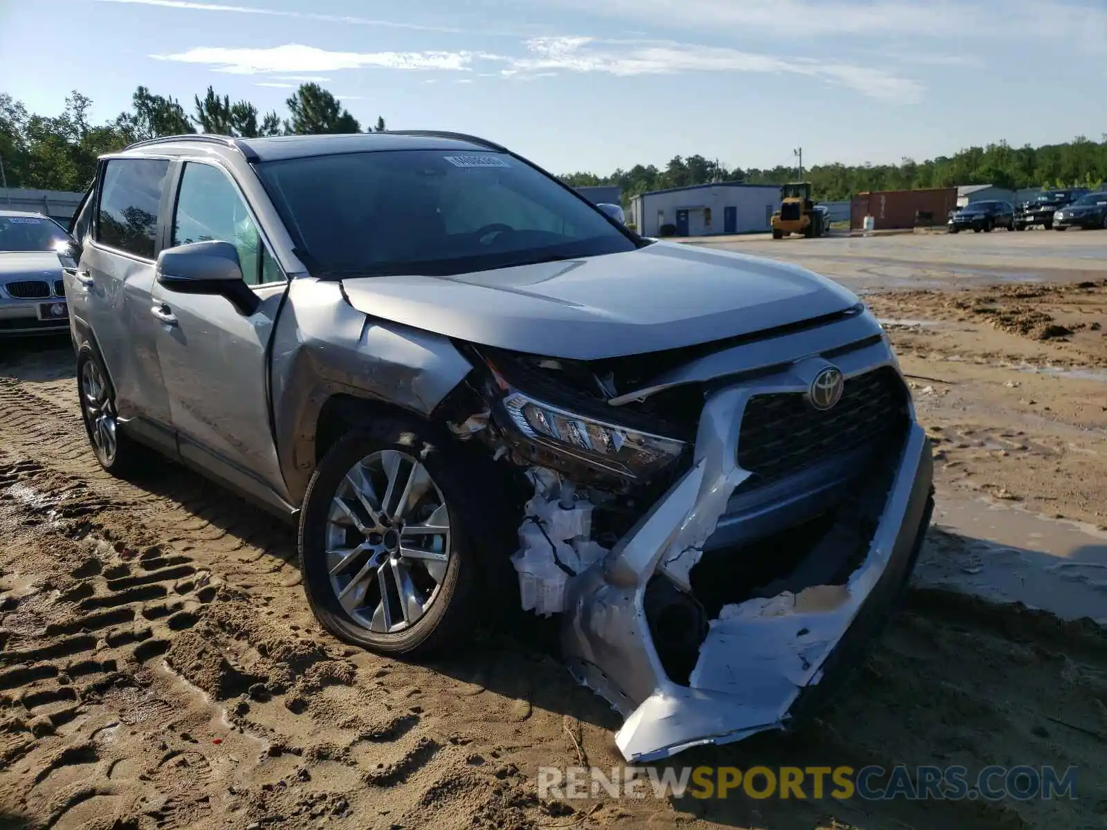 1 Photograph of a damaged car 2T3C1RFV9KC024198 TOYOTA RAV4 2019