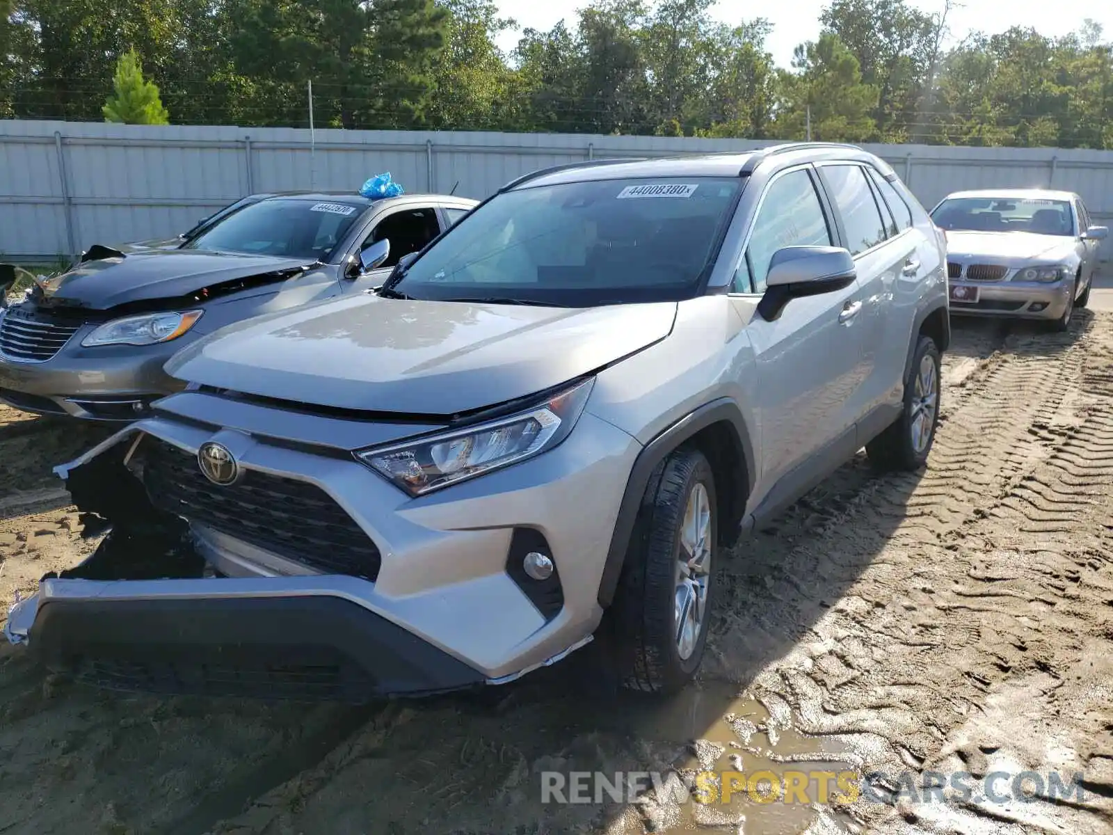 2 Photograph of a damaged car 2T3C1RFV9KC024198 TOYOTA RAV4 2019