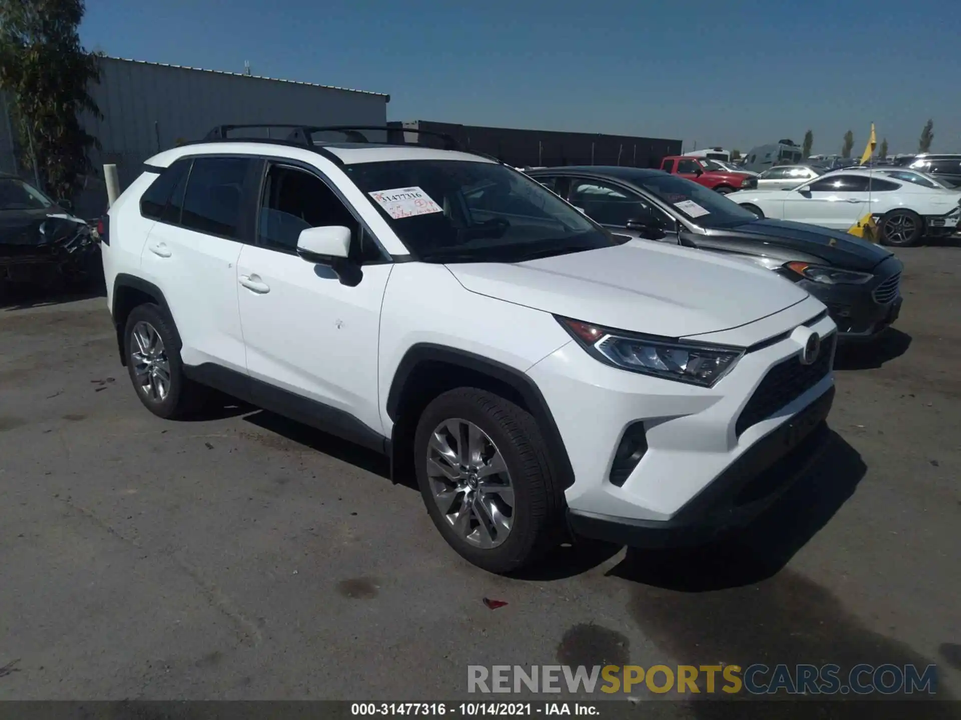 1 Photograph of a damaged car 2T3C1RFV9KC029644 TOYOTA RAV4 2019