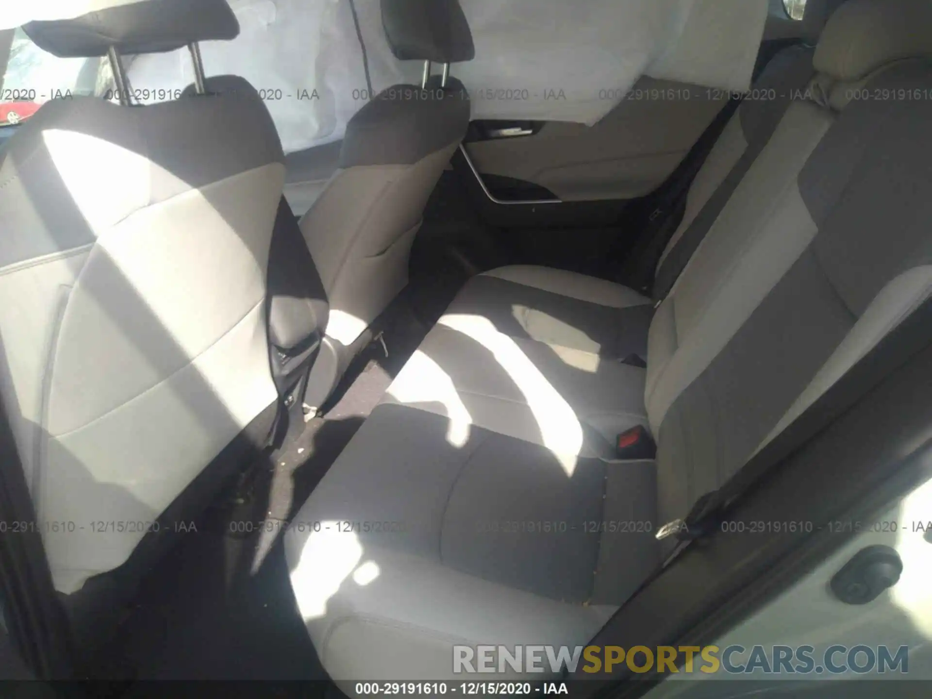 8 Photograph of a damaged car 2T3C1RFV9KW007612 TOYOTA RAV4 2019