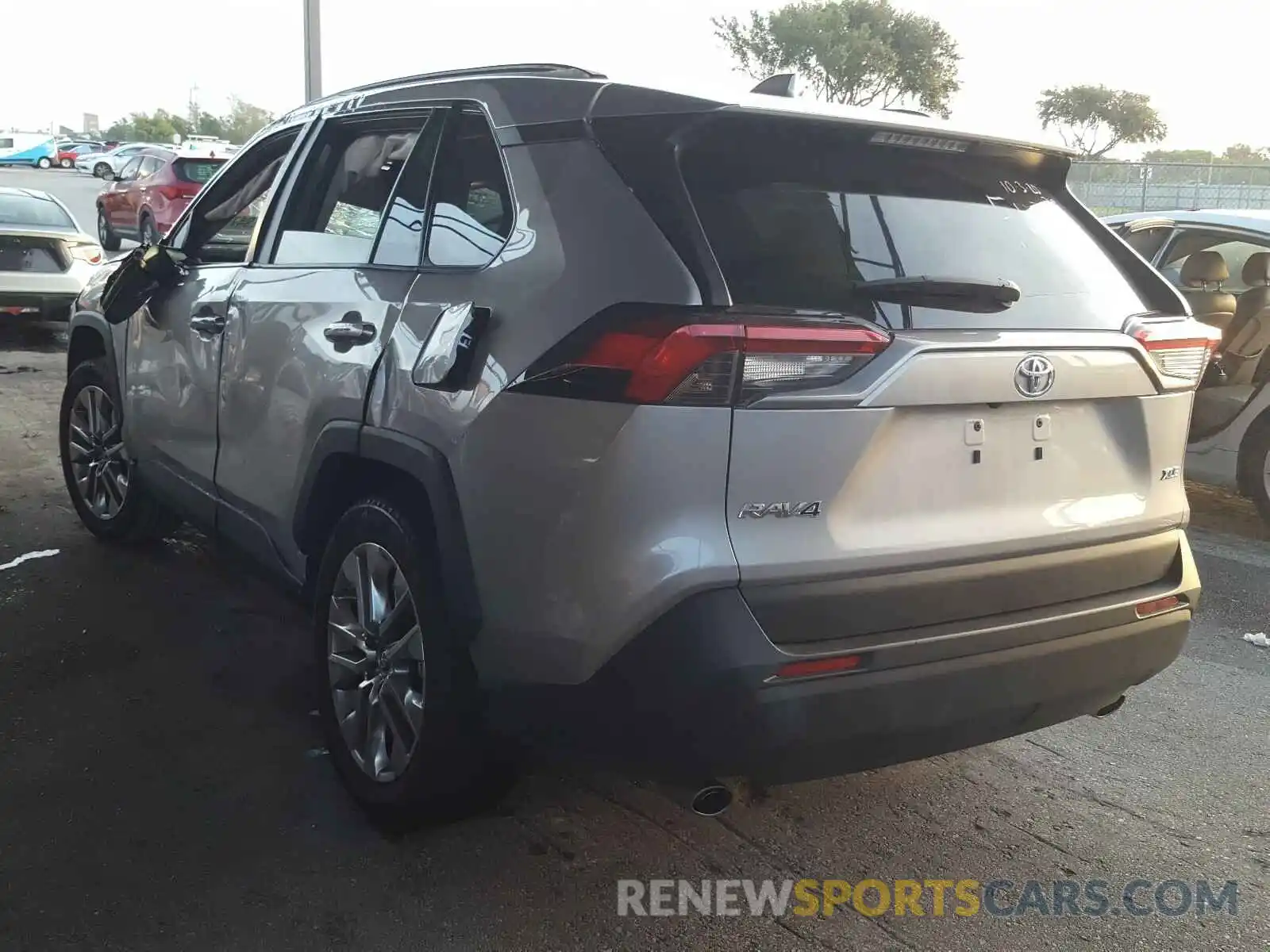 3 Photograph of a damaged car 2T3C1RFV9KW010185 TOYOTA RAV4 2019