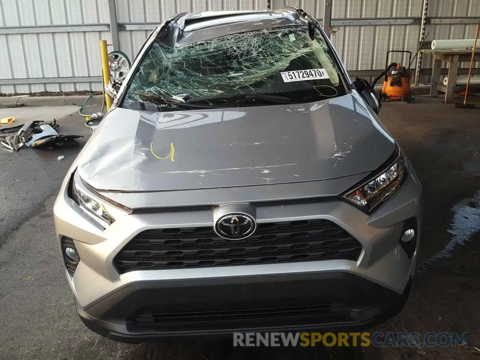 9 Photograph of a damaged car 2T3C1RFV9KW010185 TOYOTA RAV4 2019