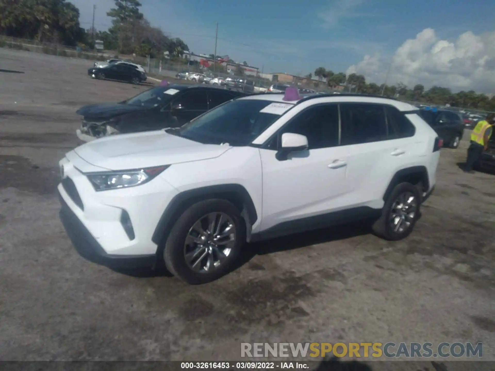 2 Photograph of a damaged car 2T3C1RFV9KW010526 TOYOTA RAV4 2019