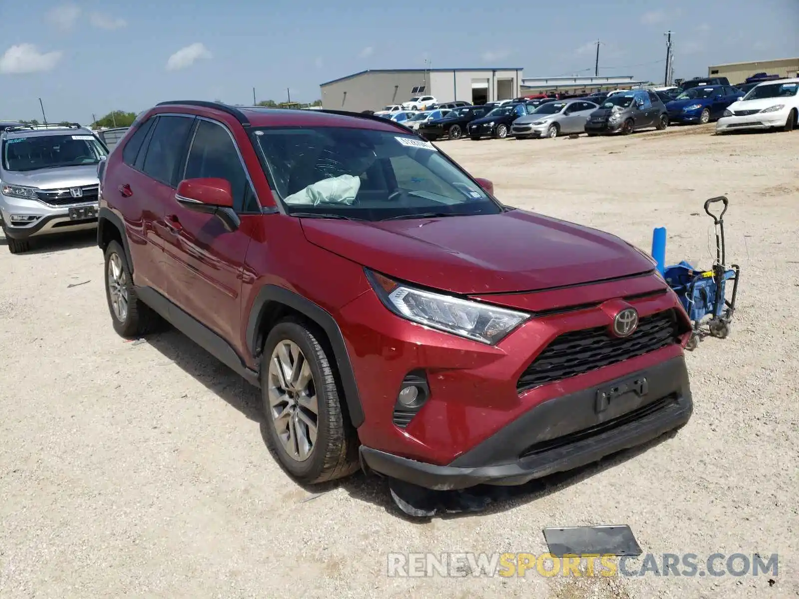 1 Photograph of a damaged car 2T3C1RFV9KW031537 TOYOTA RAV4 2019