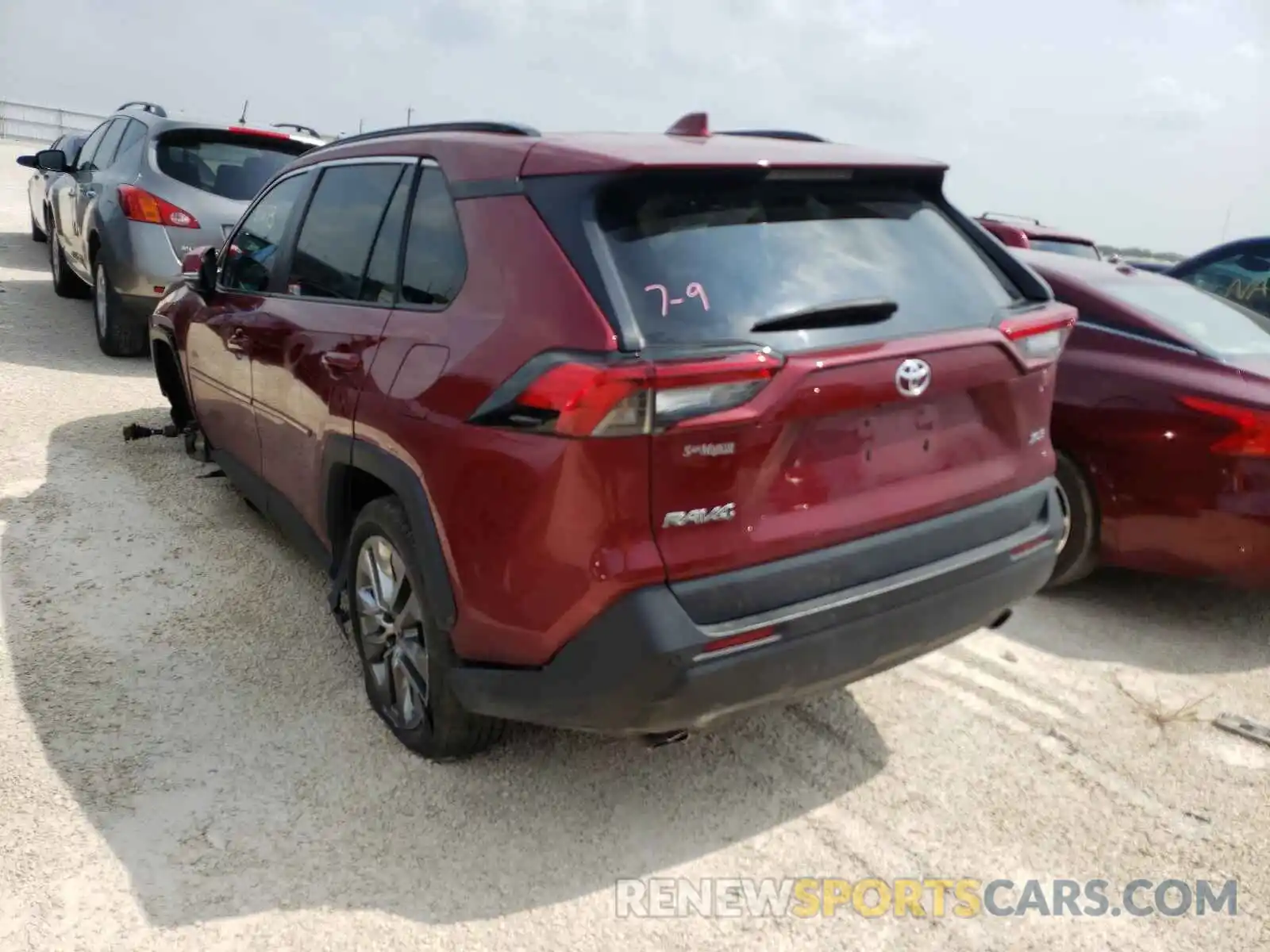 3 Photograph of a damaged car 2T3C1RFV9KW031537 TOYOTA RAV4 2019