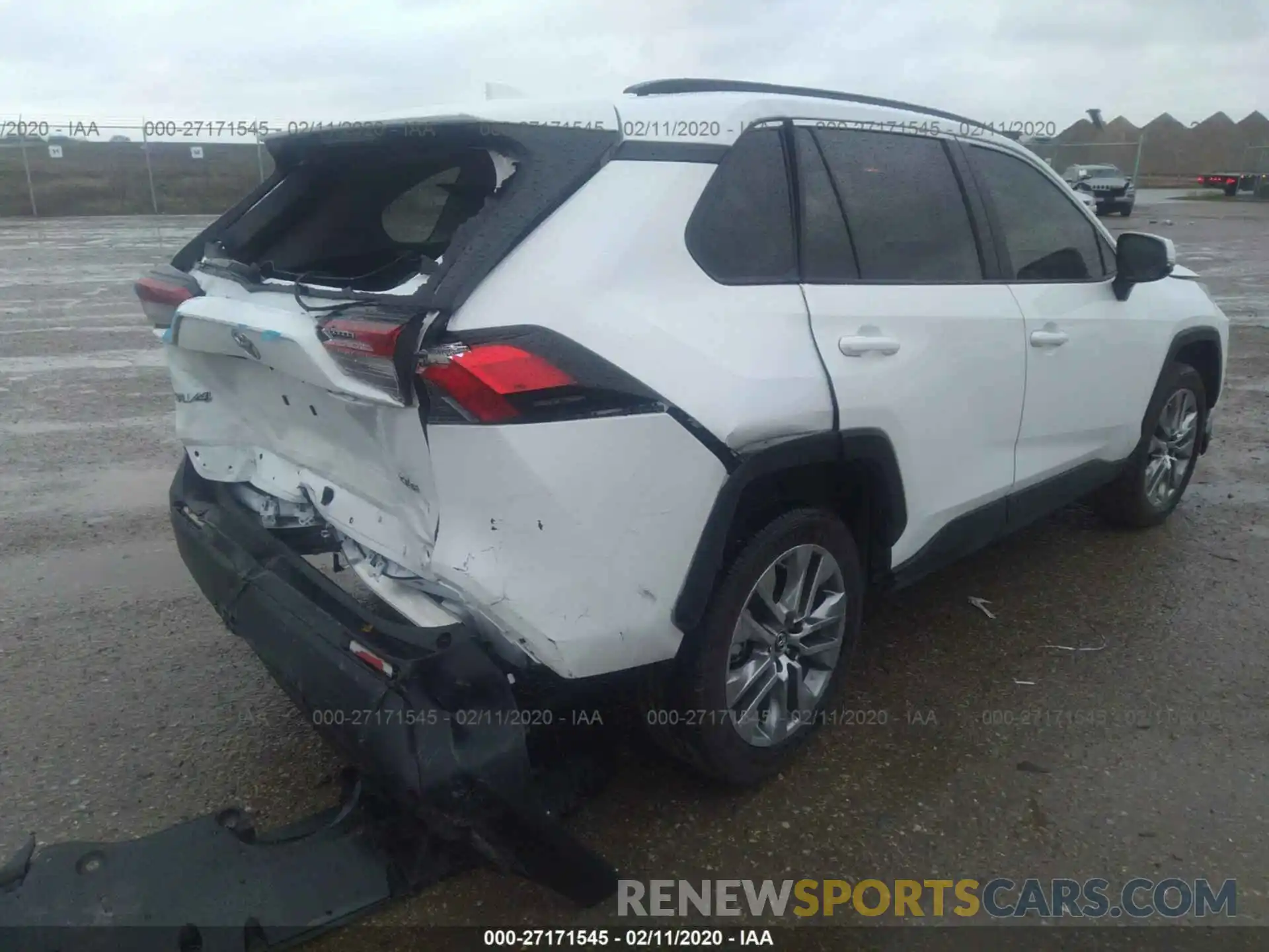 4 Фотография поврежденного автомобиля 2T3C1RFV9KW036883 TOYOTA RAV4 2019