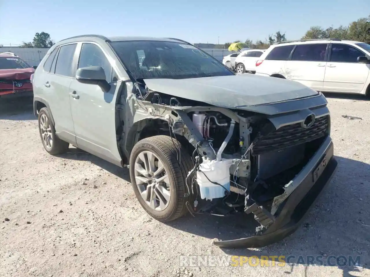 1 Photograph of a damaged car 2T3C1RFV9KW037144 TOYOTA RAV4 2019