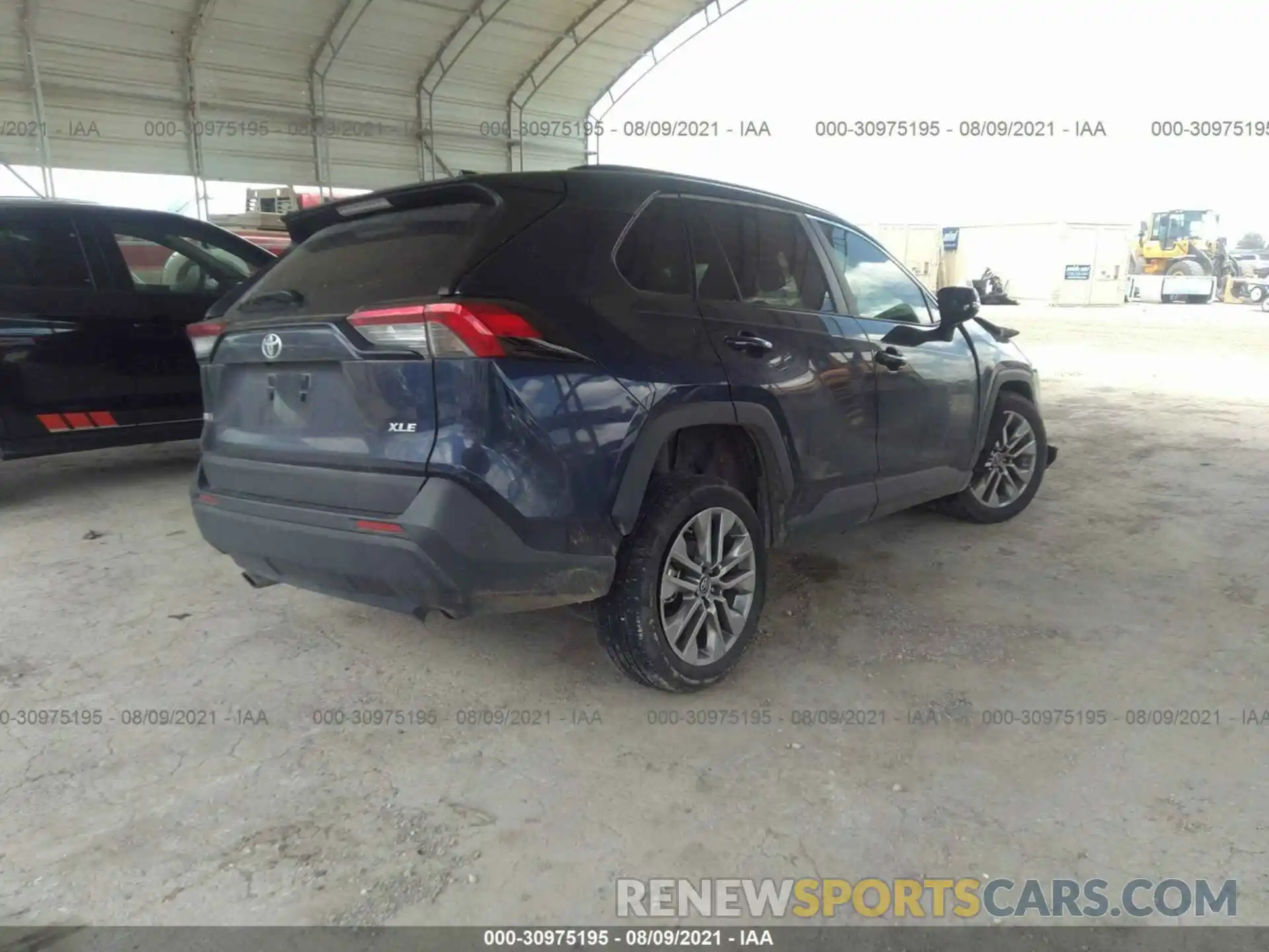 4 Photograph of a damaged car 2T3C1RFV9KW039881 TOYOTA RAV4 2019