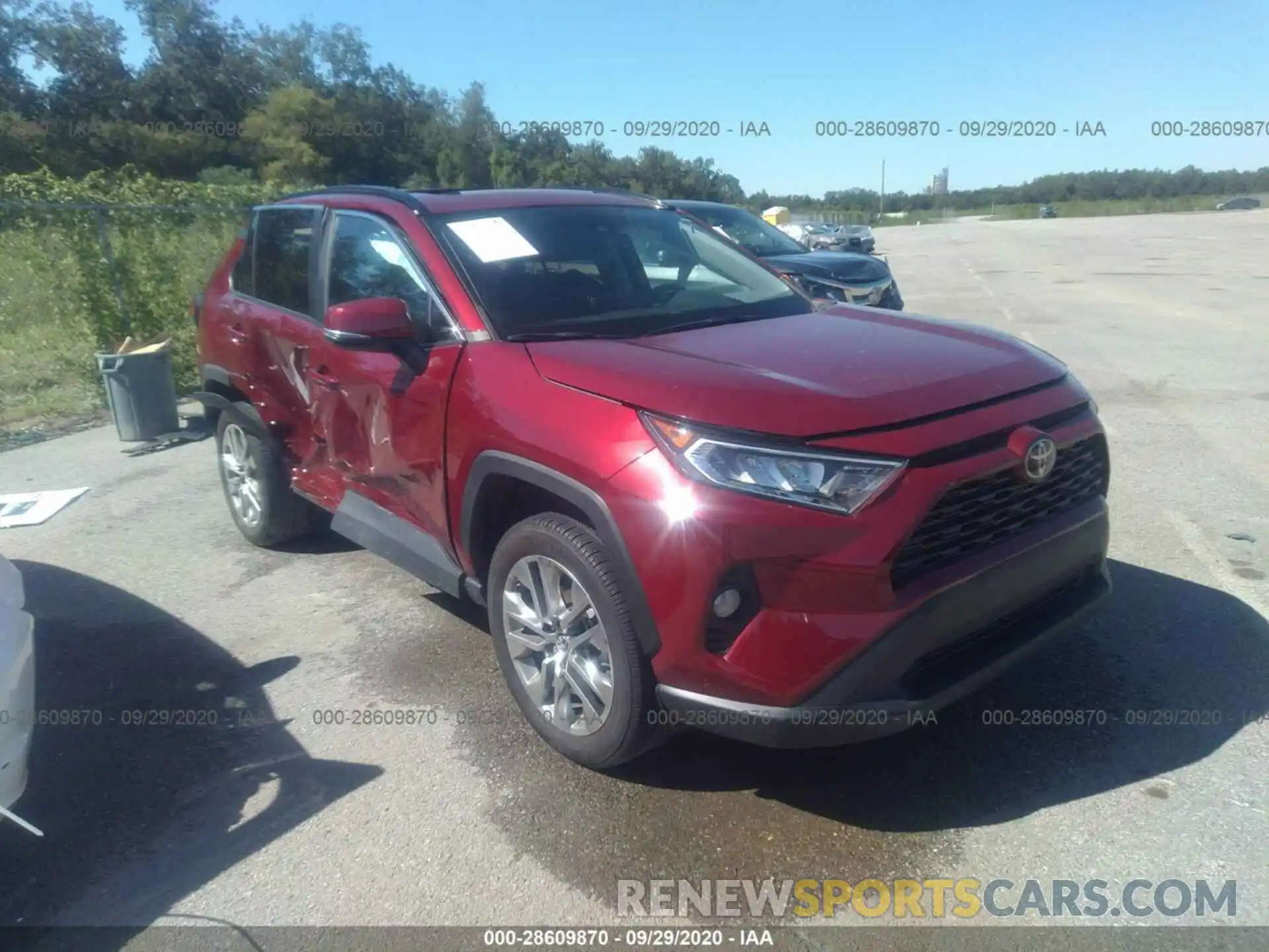 1 Photograph of a damaged car 2T3C1RFV9KW042683 TOYOTA RAV4 2019