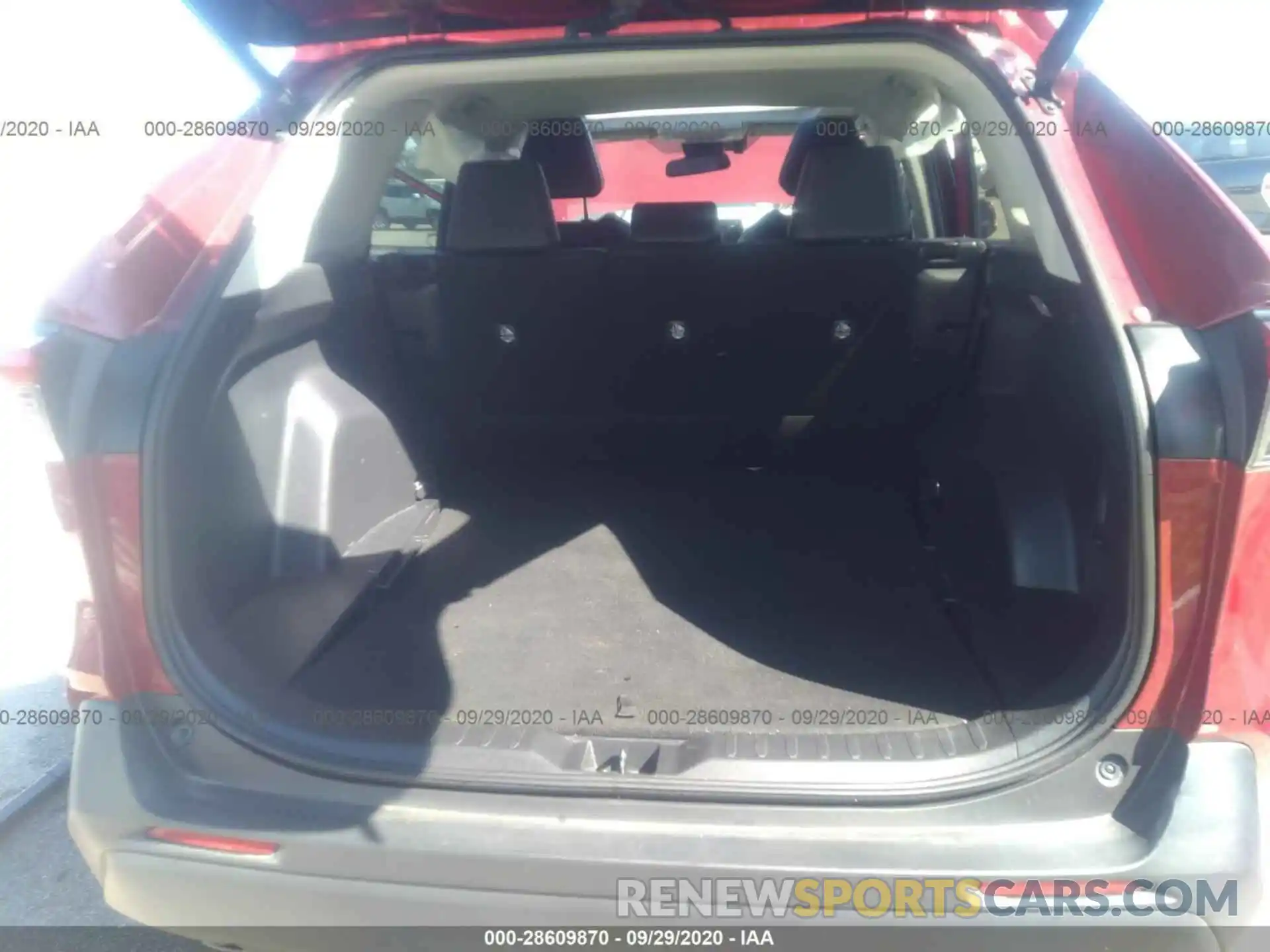 8 Photograph of a damaged car 2T3C1RFV9KW042683 TOYOTA RAV4 2019