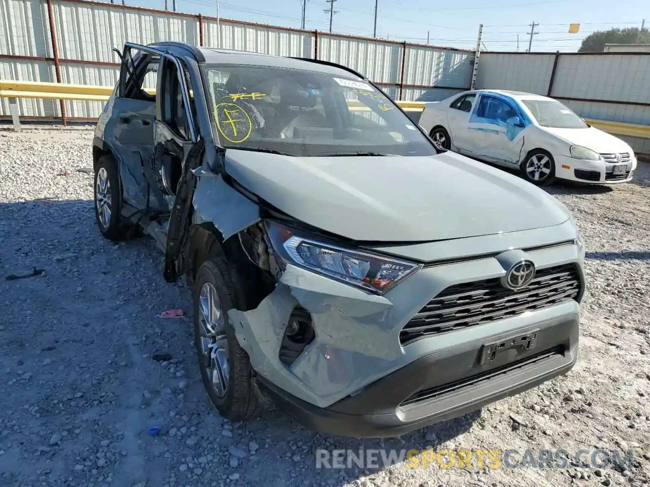 1 Фотография поврежденного автомобиля 2T3C1RFV9KW054610 TOYOTA RAV4 2019