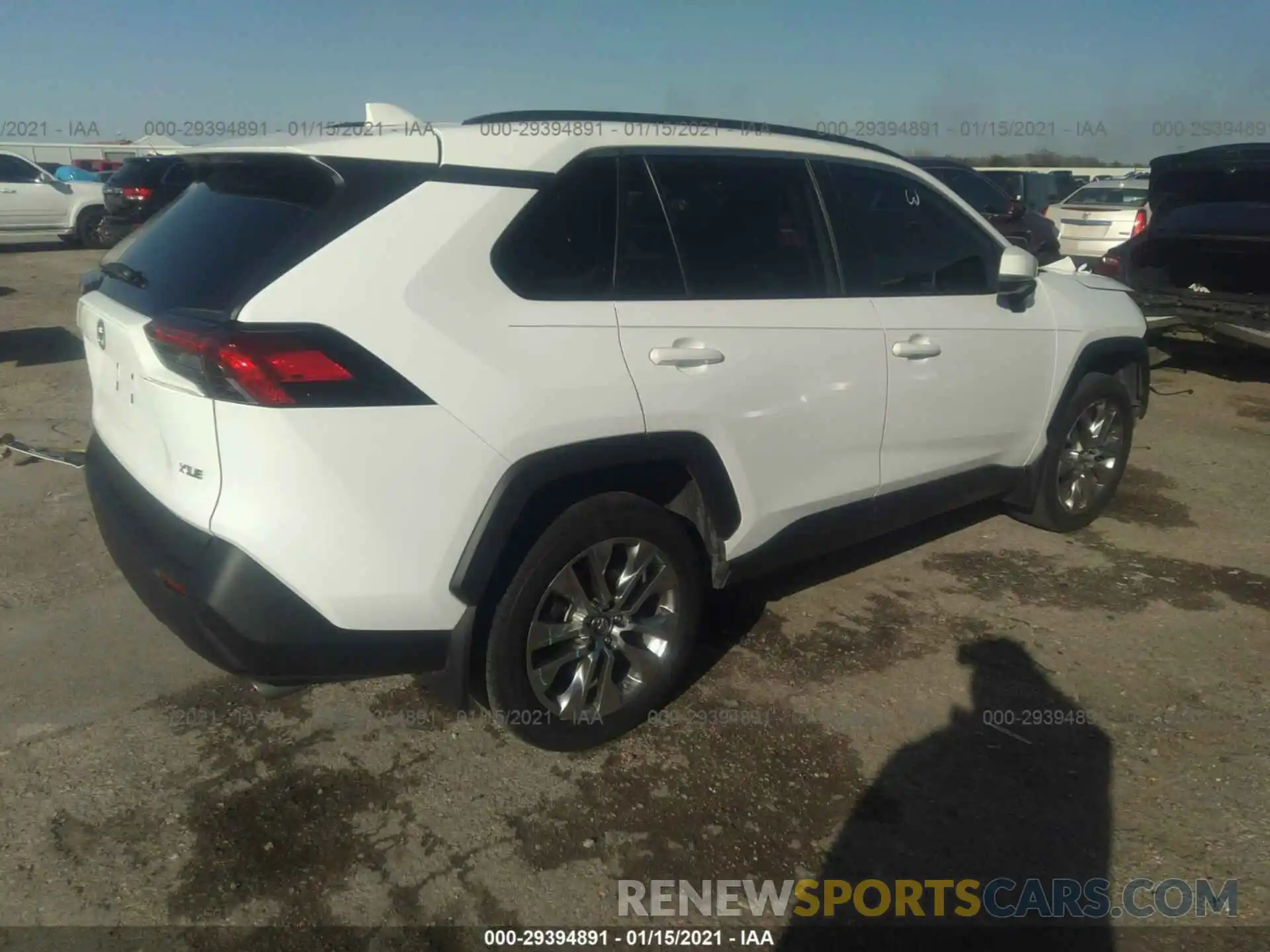 4 Photograph of a damaged car 2T3C1RFVXKC008155 TOYOTA RAV4 2019