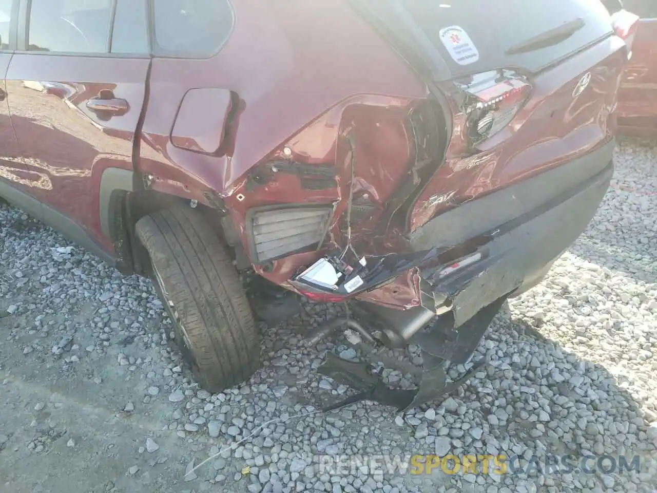 9 Photograph of a damaged car 2T3C1RFVXKC013663 TOYOTA RAV4 2019