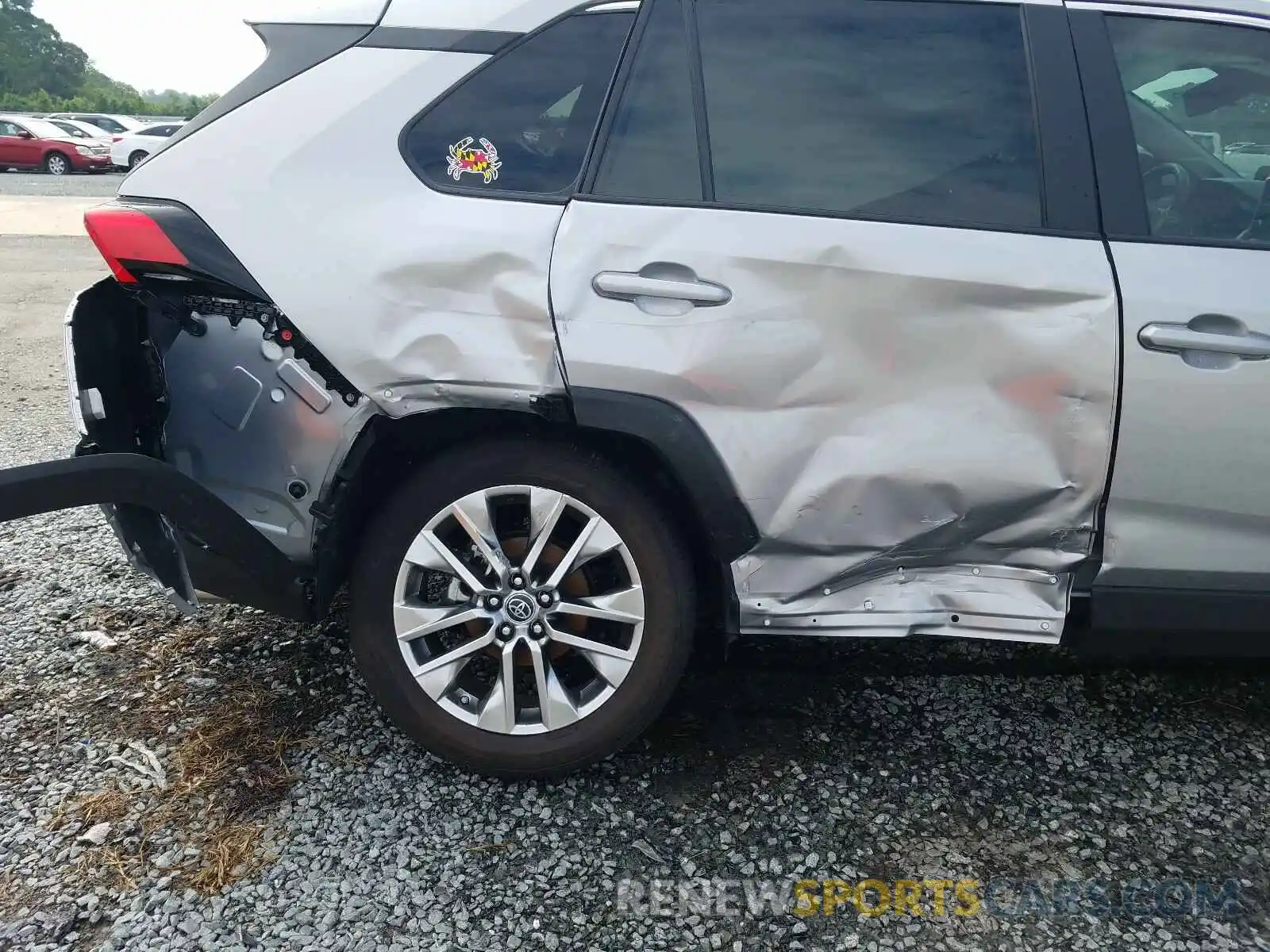 9 Photograph of a damaged car 2T3C1RFVXKC016210 TOYOTA RAV4 2019