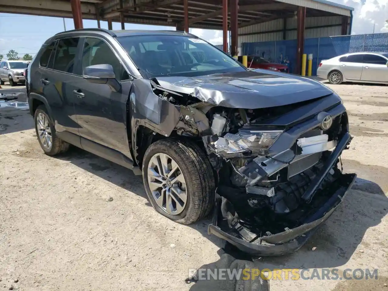 1 Photograph of a damaged car 2T3C1RFVXKC021911 TOYOTA RAV4 2019