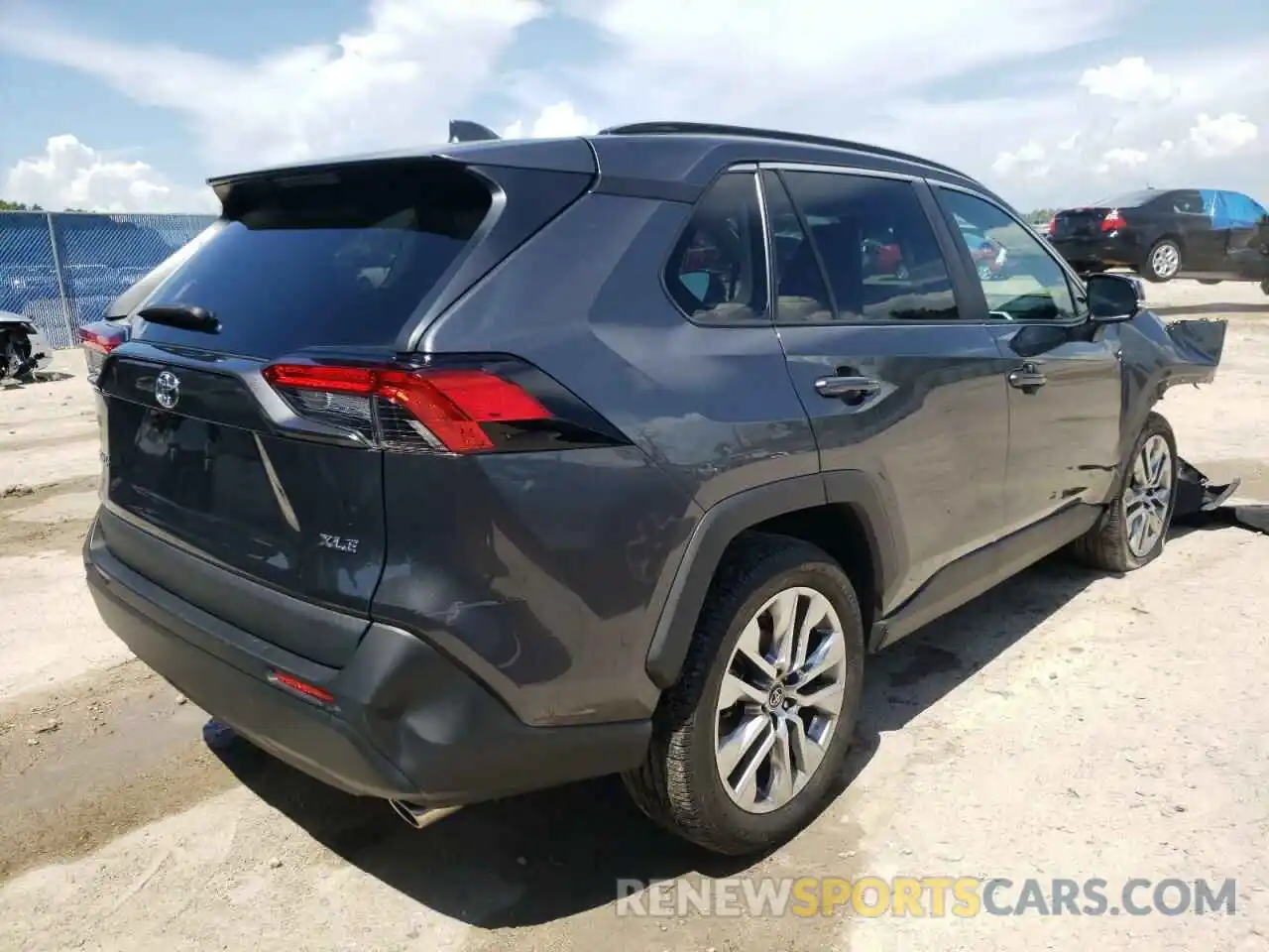 4 Photograph of a damaged car 2T3C1RFVXKC021911 TOYOTA RAV4 2019