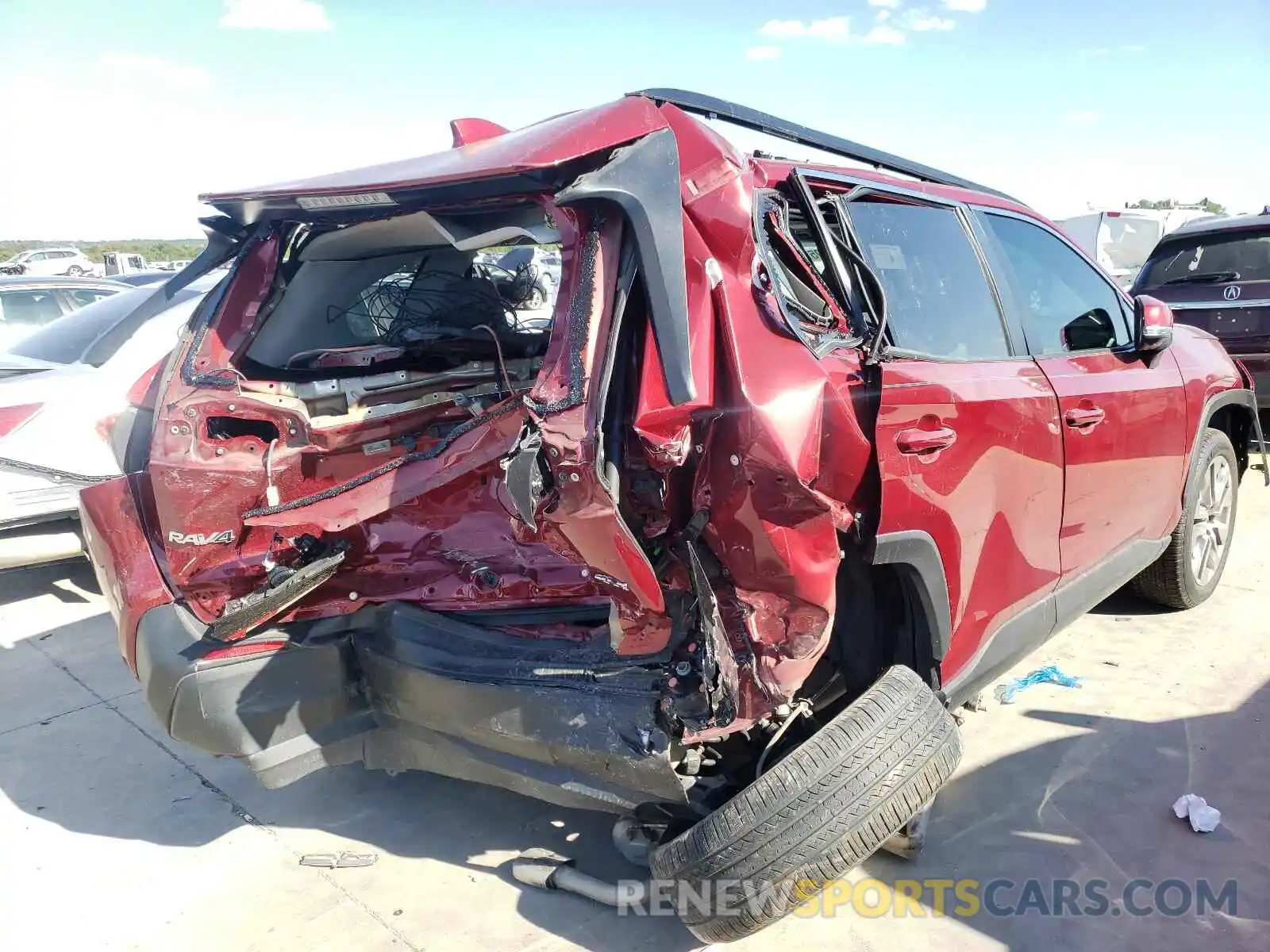 4 Photograph of a damaged car 2T3C1RFVXKC029071 TOYOTA RAV4 2019