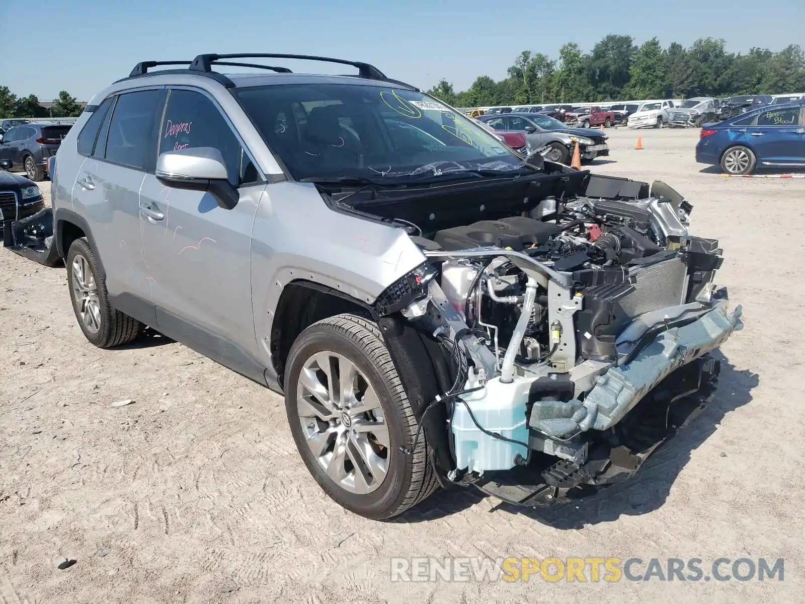 1 Photograph of a damaged car 2T3C1RFVXKC030172 TOYOTA RAV4 2019