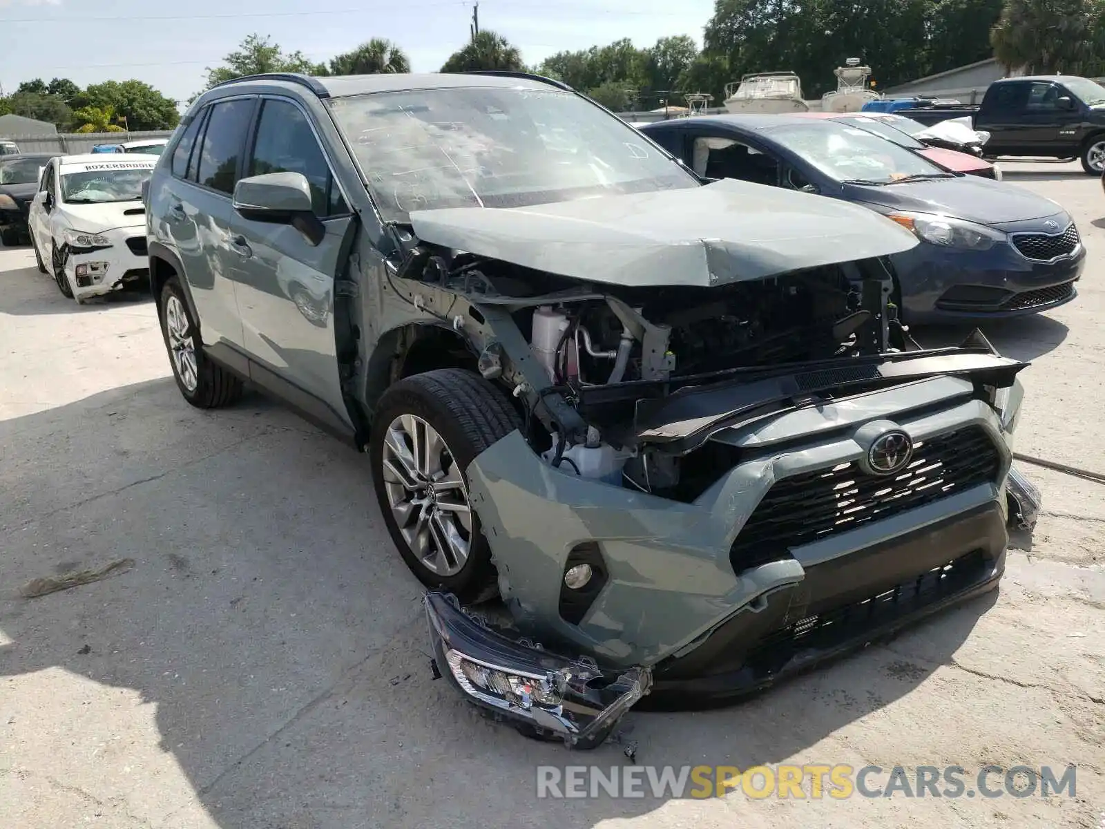 1 Photograph of a damaged car 2T3C1RFVXKW010325 TOYOTA RAV4 2019